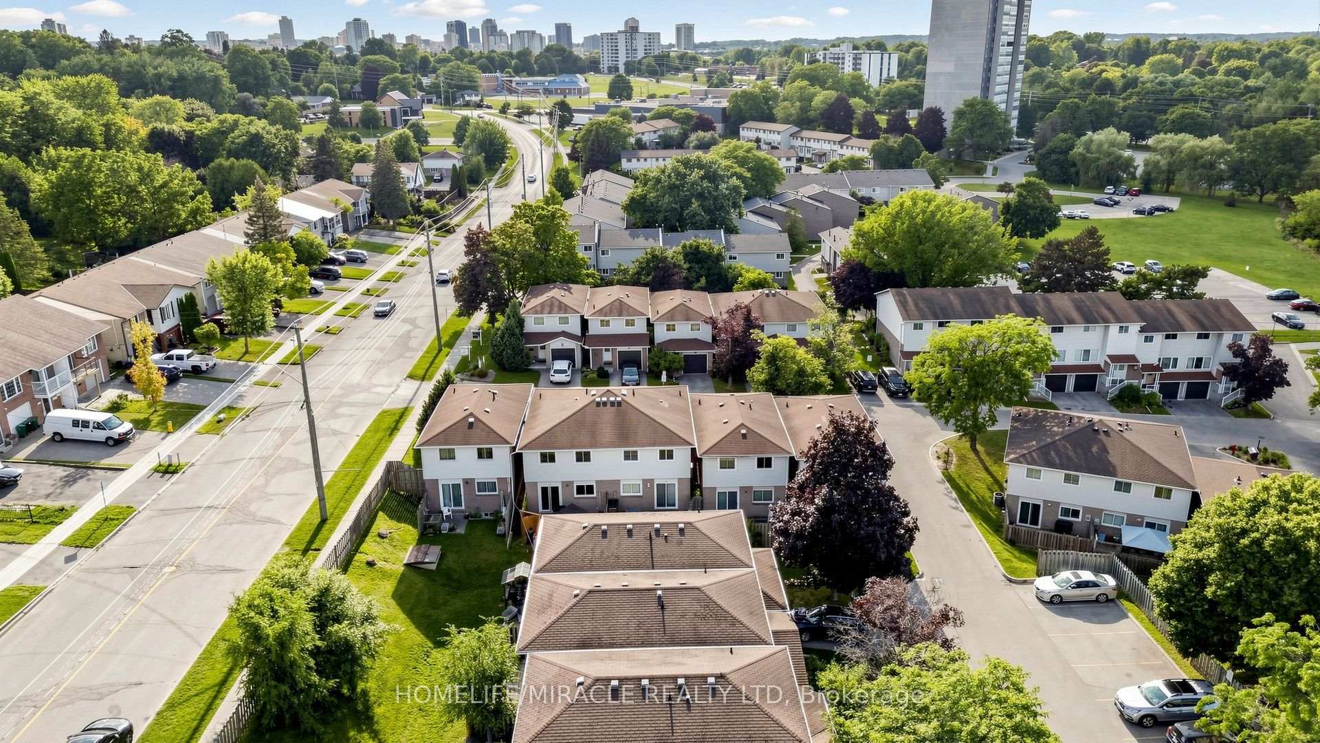 Photo 43 of Unit B, 304 Bluevale Street, Waterloo, Lincoln Heights — HOMEH