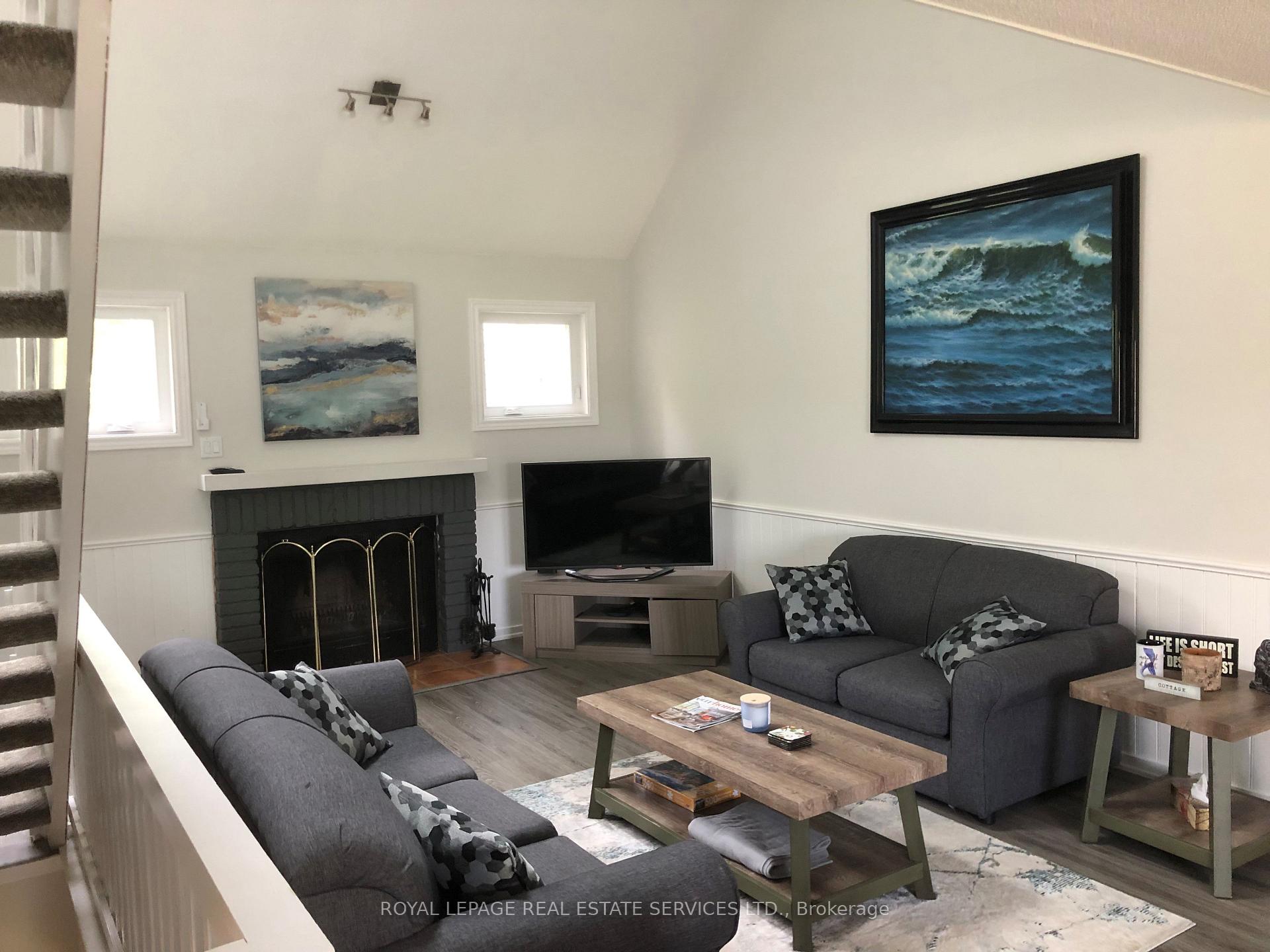 Photo 3 of Unit 6, 466 Oxbow Crescent, Collingwood — HOMEH