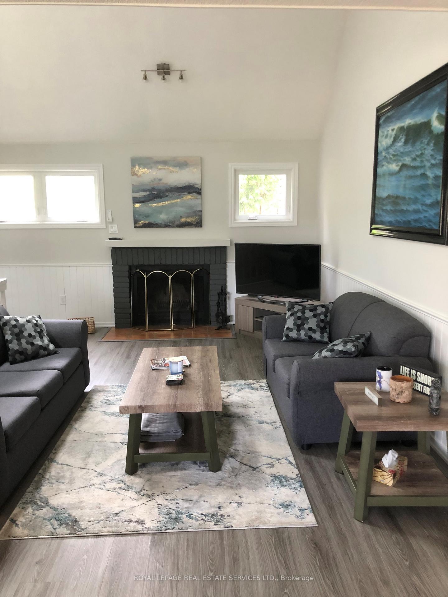 Photo 4 of Unit 6, 466 Oxbow Crescent, Collingwood — HOMEH