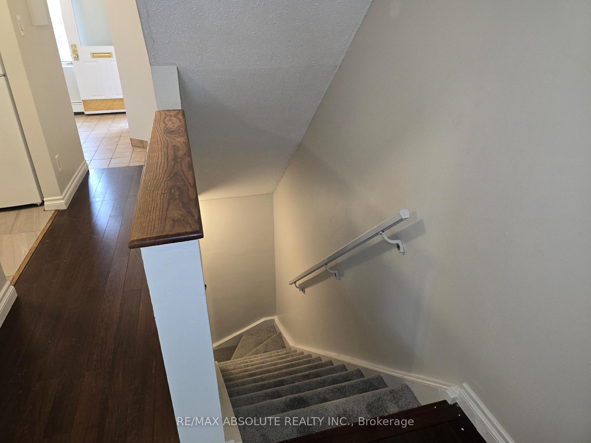 Photo 9 of 10 Crispin Private, Ottawa, Manor Park — HOMEH