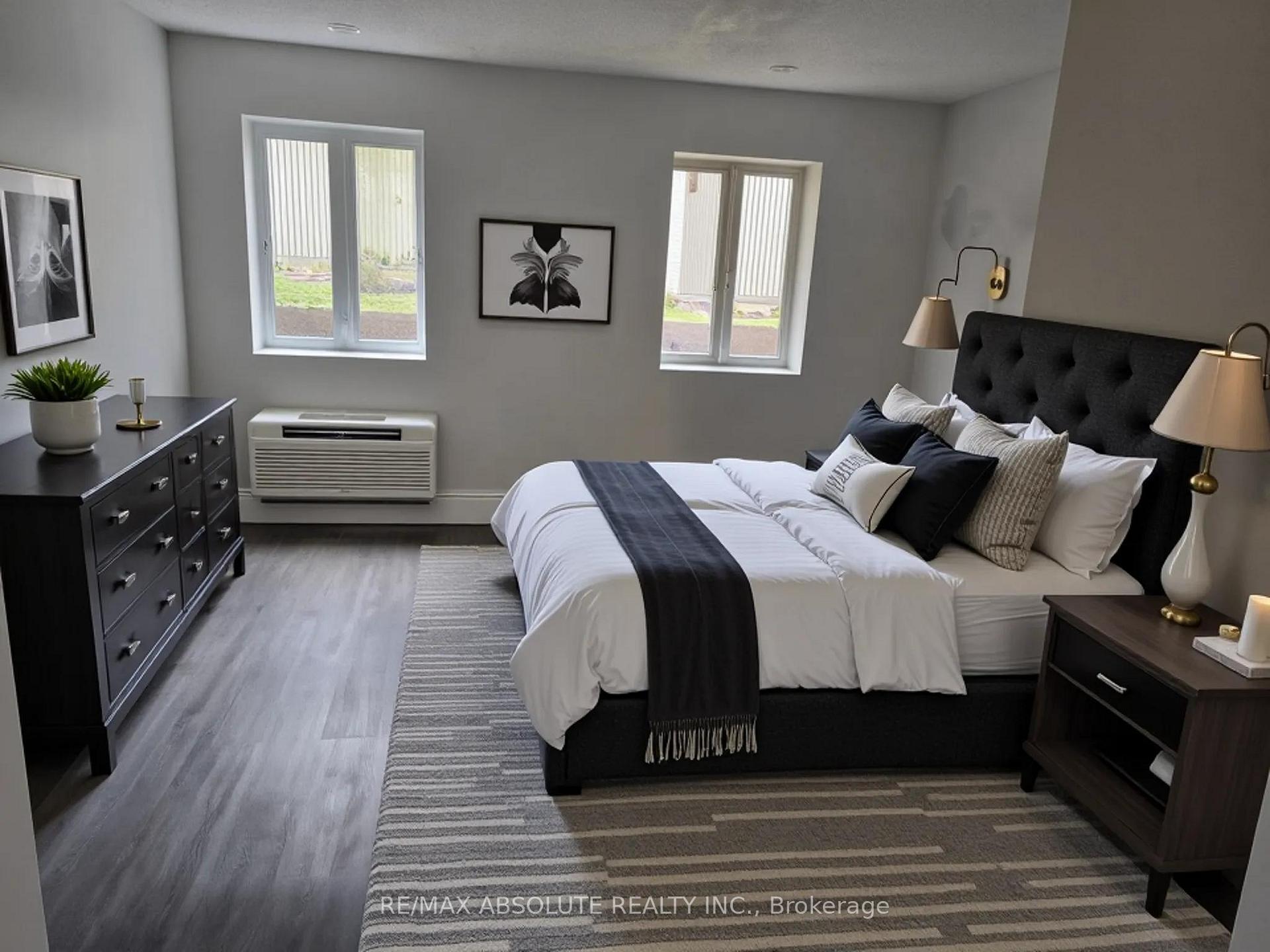 Photo 13 of 10 Crispin Private, Ottawa, Manor Park — HOMEH