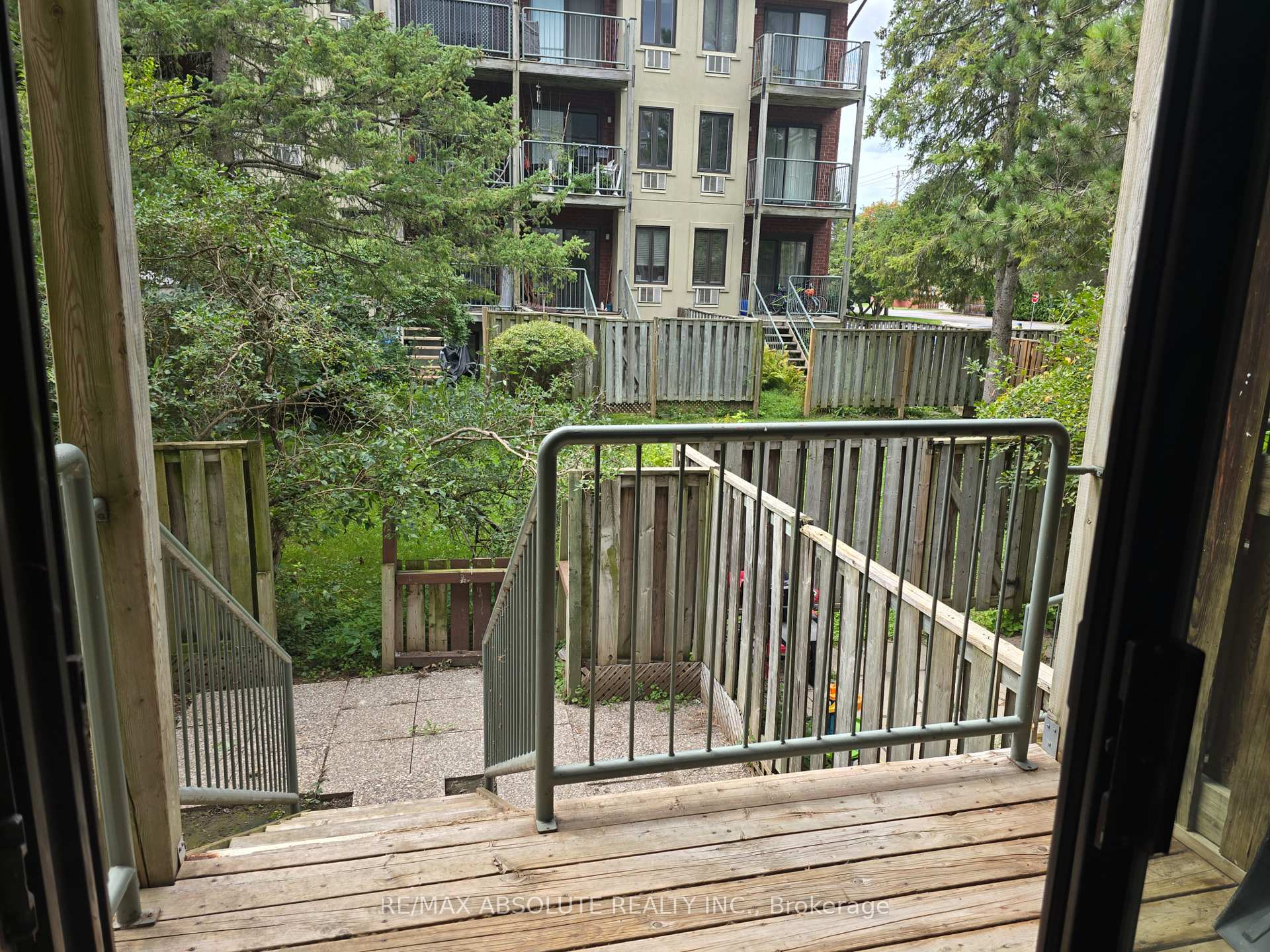 Photo 17 of 10 Crispin Private, Ottawa, Manor Park — HOMEH