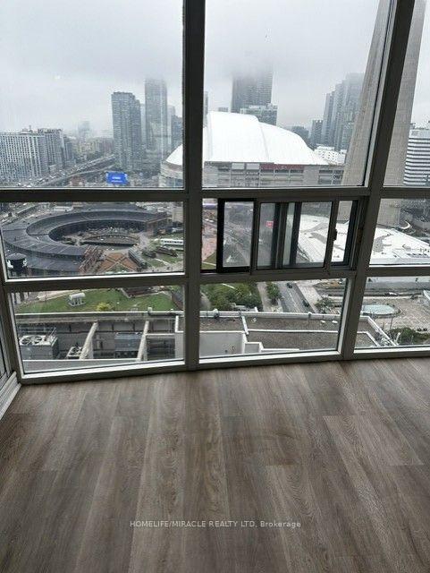 Photo 2 of Unit 3212, 30 Grand Trunk Crescent, Toronto, Waterfront Communities — HOMEH