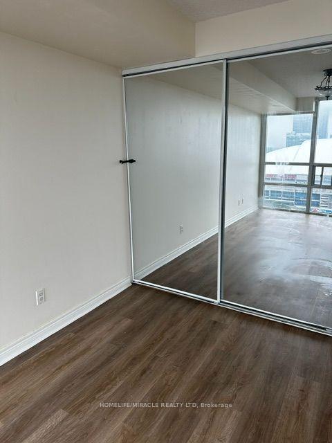 Photo 3 of Unit 3212, 30 Grand Trunk Crescent, Toronto, Waterfront Communities — HOMEH