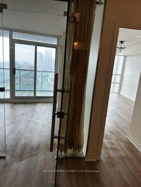 Photo 6 of Unit 3212, 30 Grand Trunk Crescent, Toronto, Waterfront Communities — HOMEH
