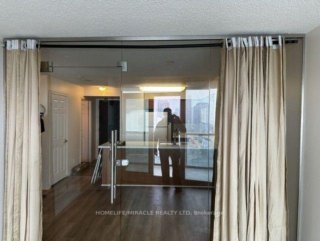 Photo 9 of Unit 3212, 30 Grand Trunk Crescent, Toronto, Waterfront Communities — HOMEH