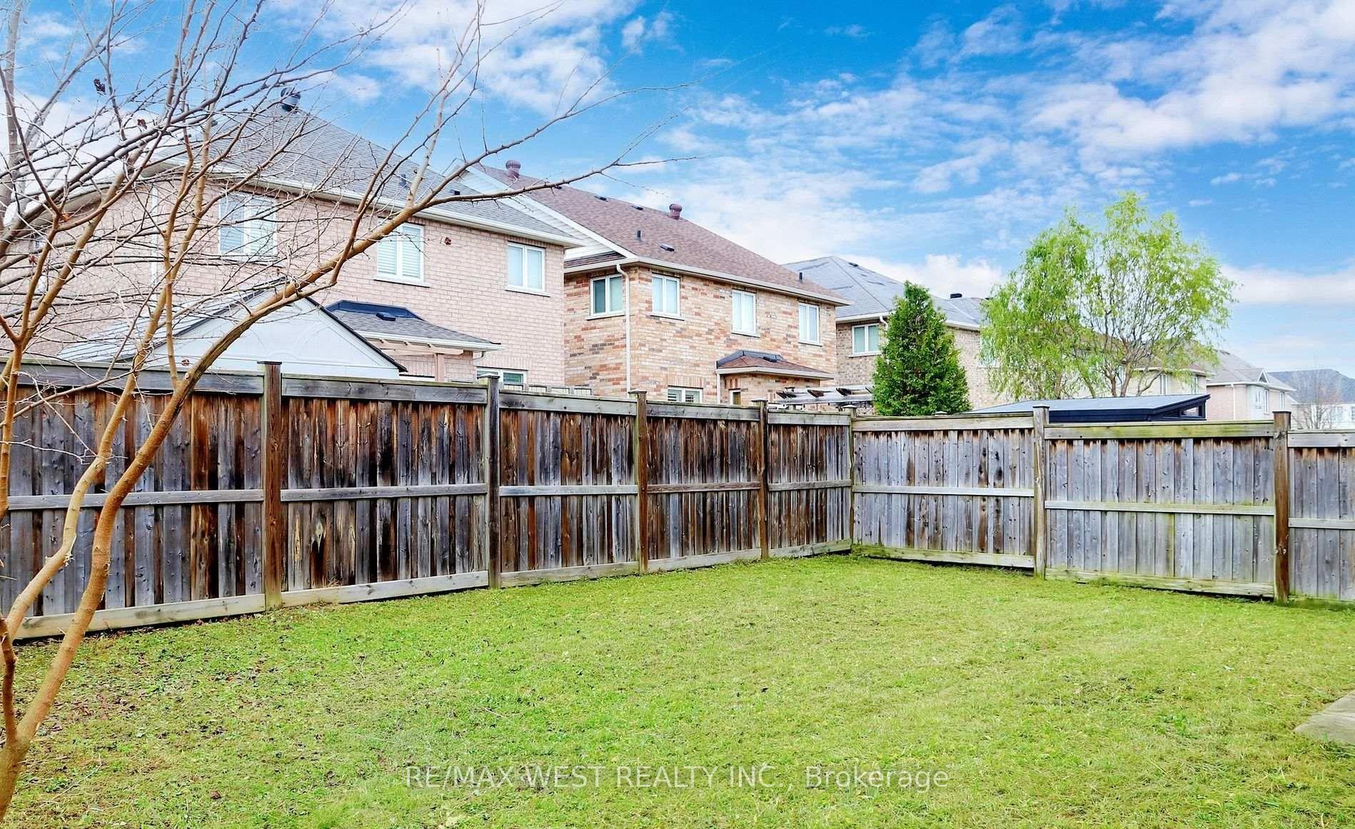 Photo 25 of 73 Eakin Mill Road, Markham, Wismer — HOMEH