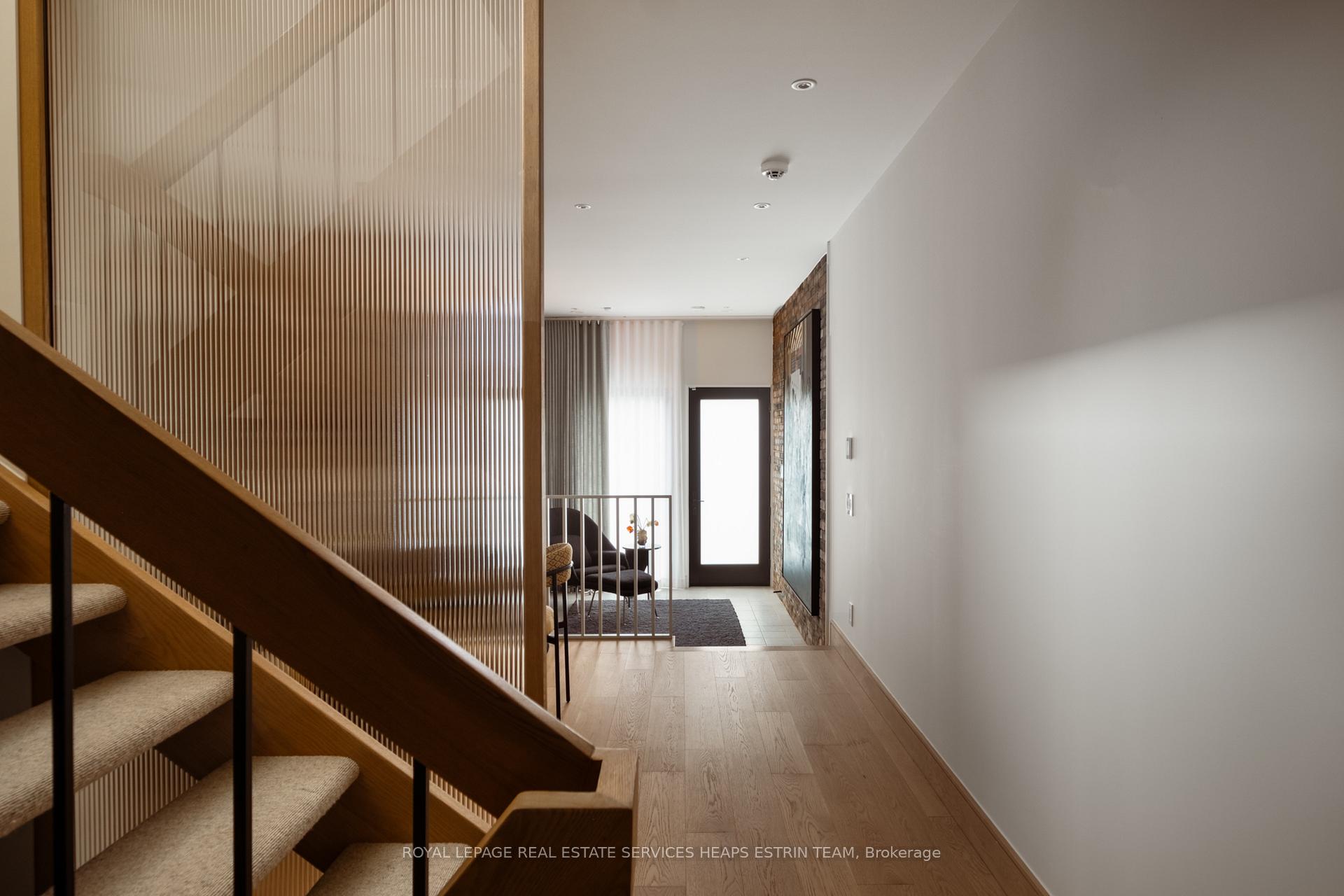 Photo 4 of 42 Clarendon Avenue, Toronto, Casa Loma — HOMEH