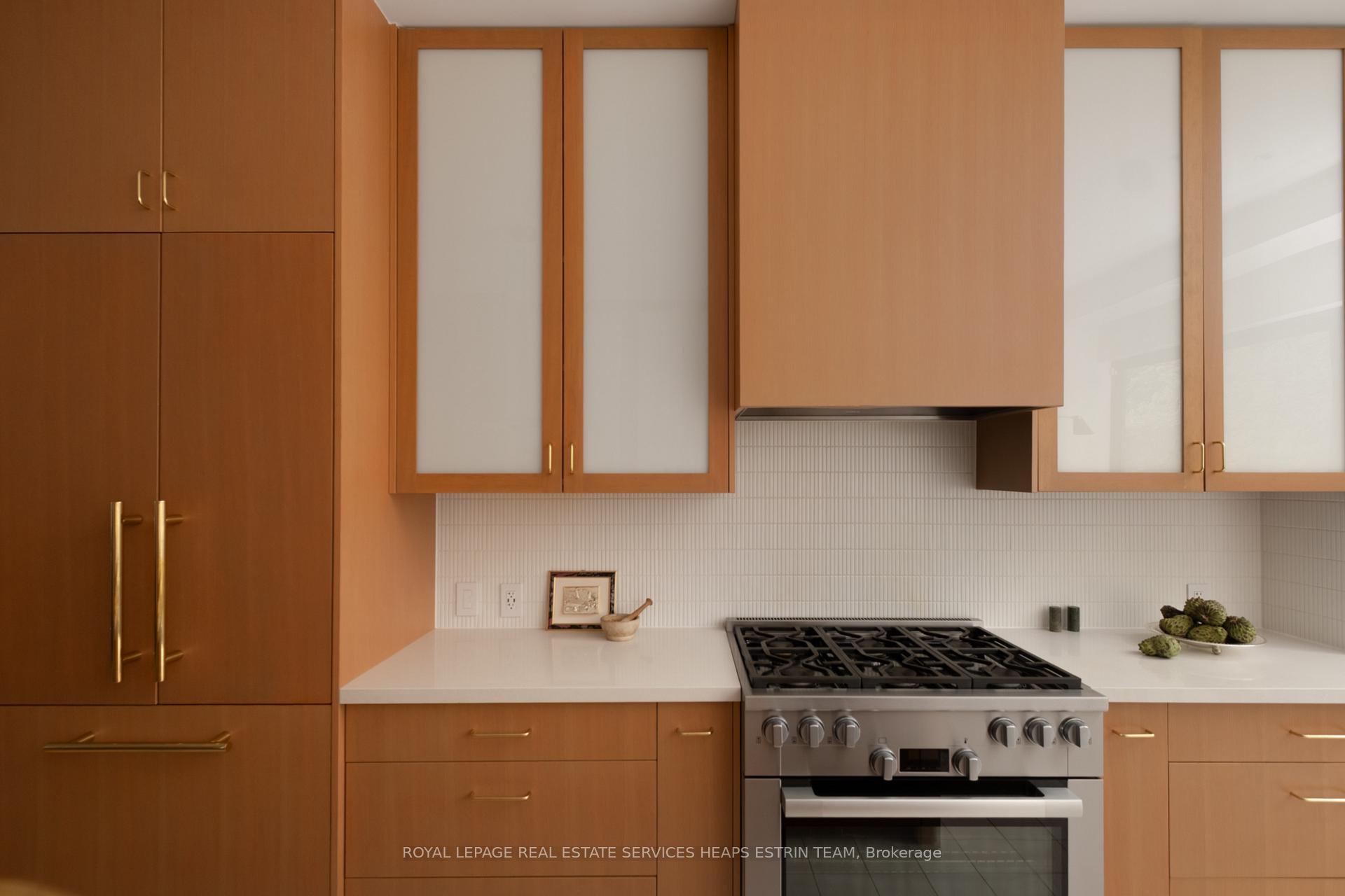 Photo 15 of 42 Clarendon Avenue, Toronto, Casa Loma — HOMEH
