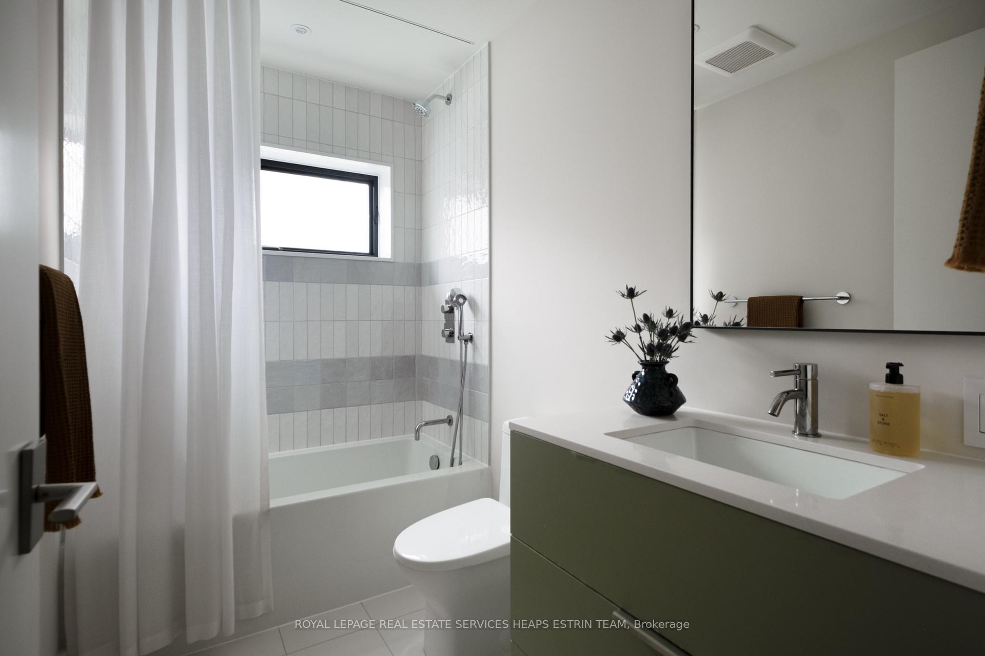 Photo 27 of 42 Clarendon Avenue, Toronto, Casa Loma — HOMEH