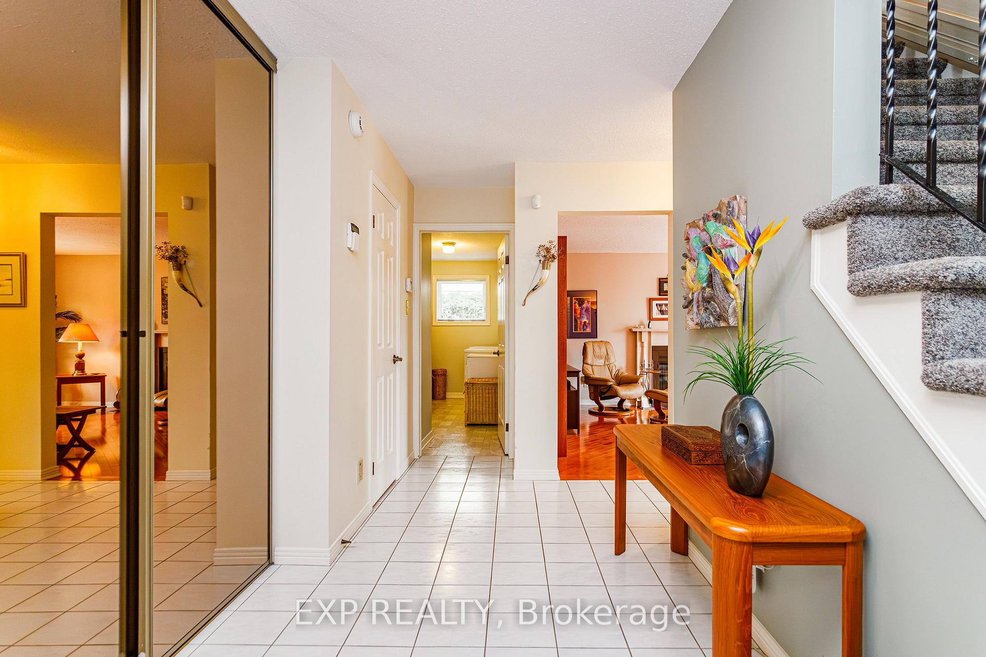 Photo 6 of 1166 Bordeau Grove, Ottawa, Convent Glen — HOMEH