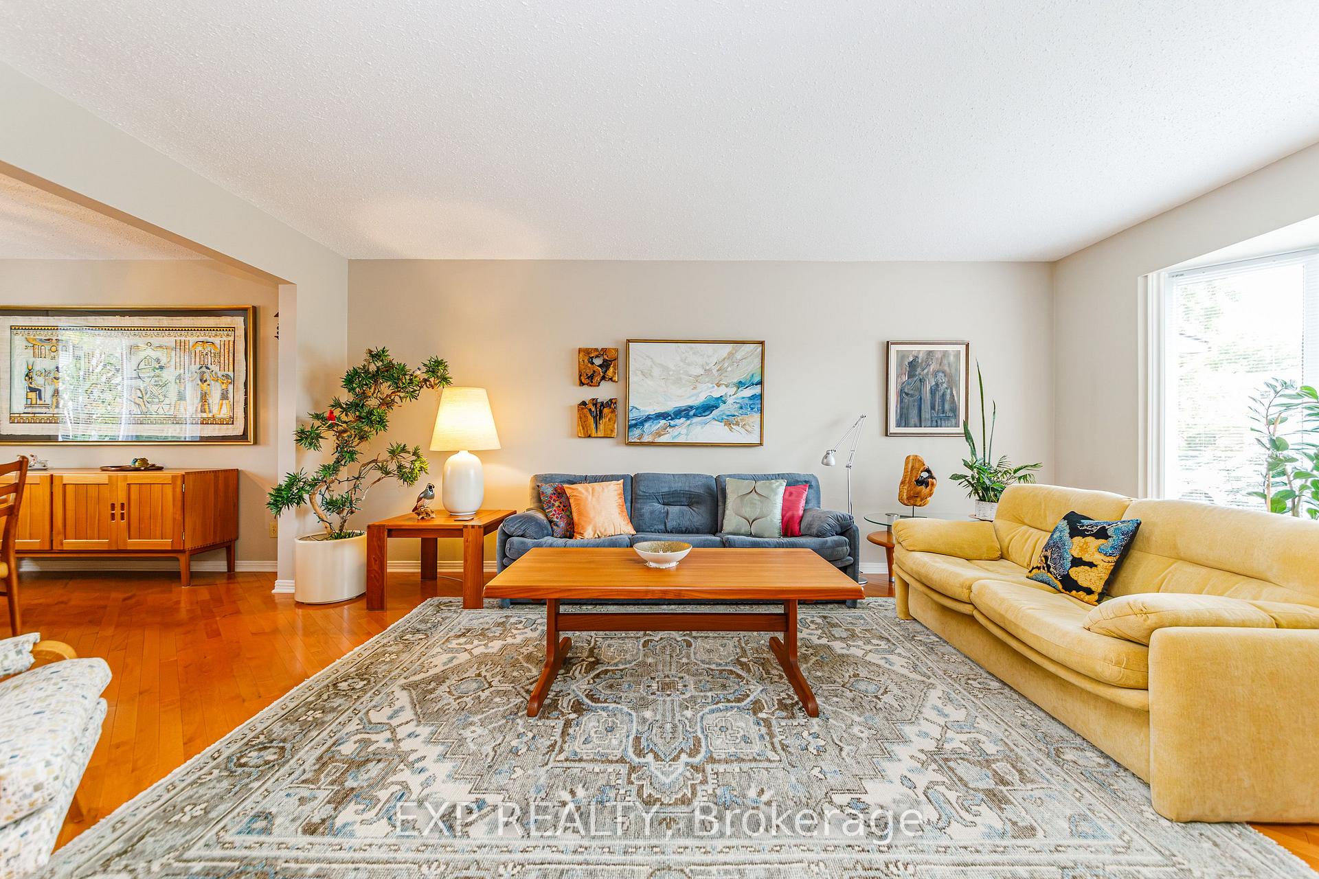Photo 9 of 1166 Bordeau Grove, Ottawa, Convent Glen — HOMEH