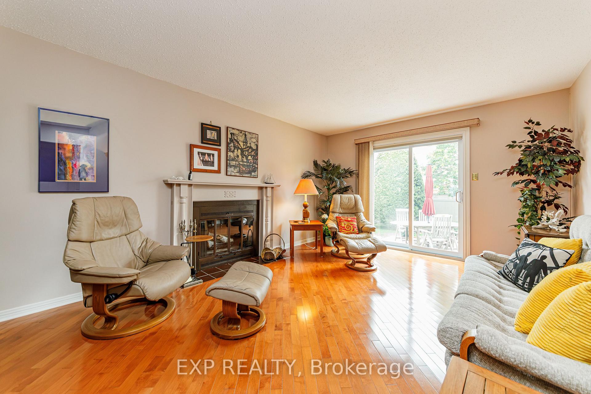 Photo 17 of 1166 Bordeau Grove, Ottawa, Convent Glen — HOMEH