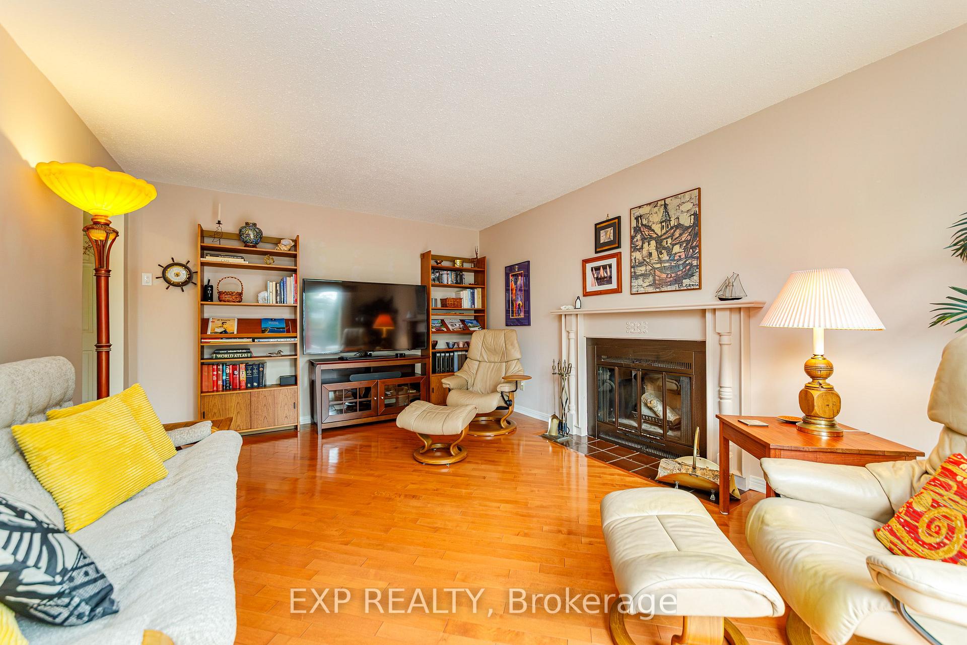 Photo 18 of 1166 Bordeau Grove, Ottawa, Convent Glen — HOMEH