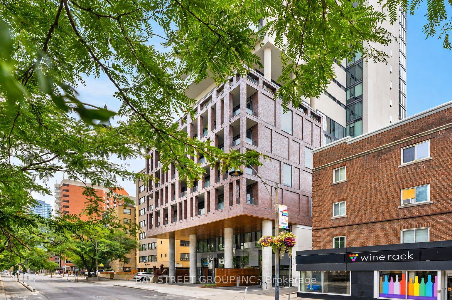 Photo 2 of Unit 407, 81 Wellesley Street E, Toronto, Church-Yonge Corridor — HOMEH
