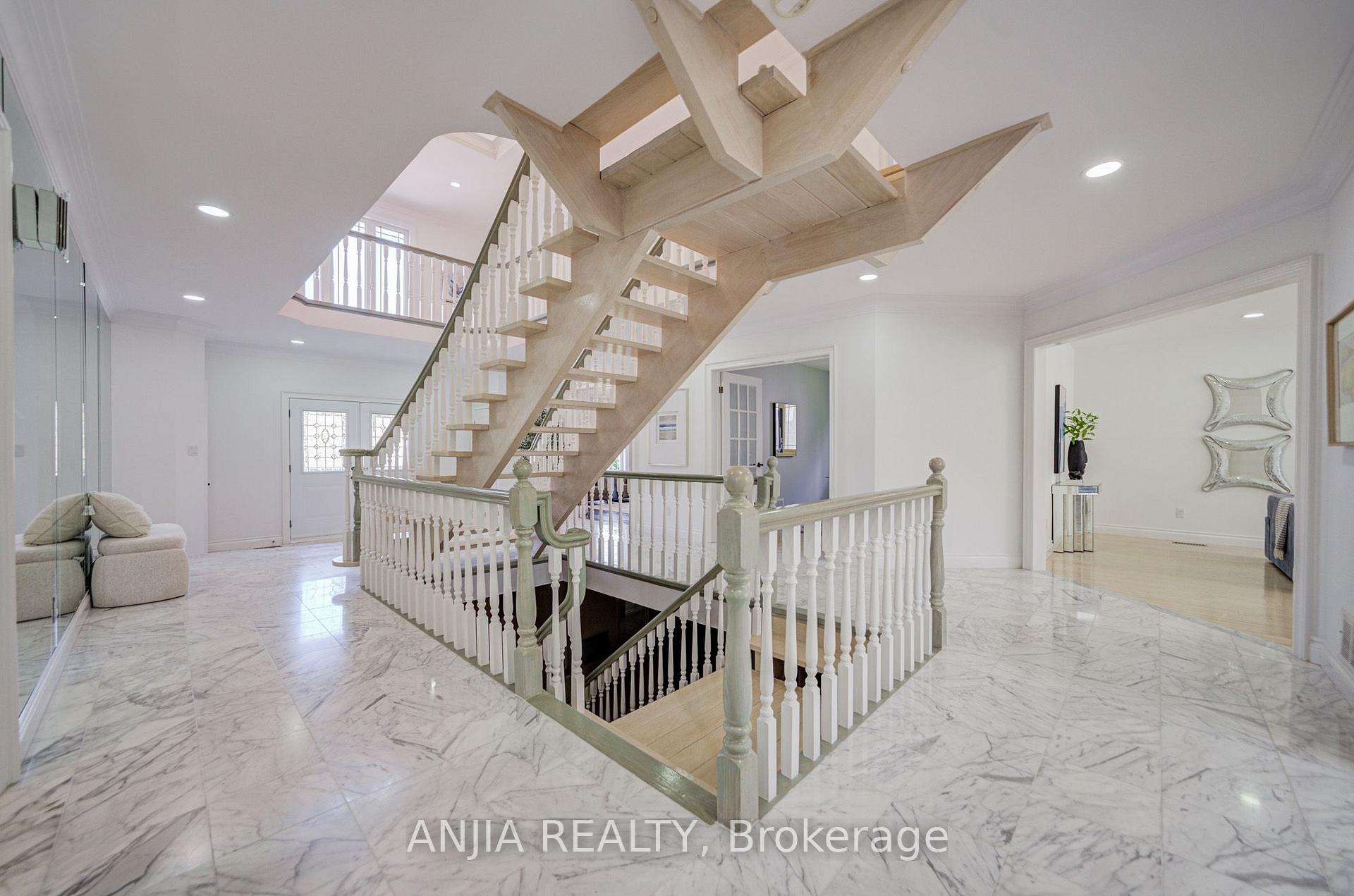 Photo 4 of 63 Beckenridge Drive, Markham, Milliken Mills East — HOMEH