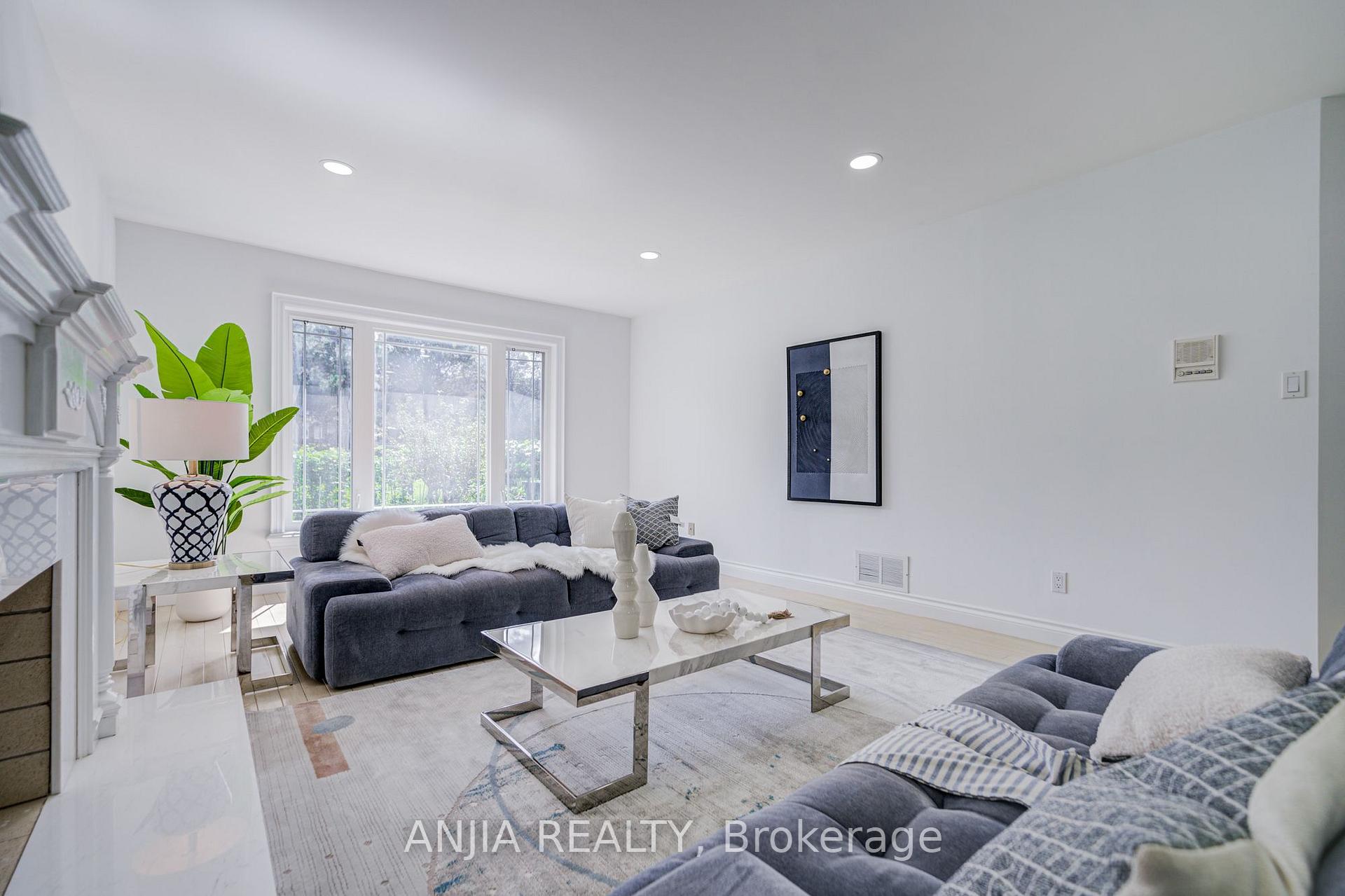 Photo 9 of 63 Beckenridge Drive, Markham, Milliken Mills East — HOMEH
