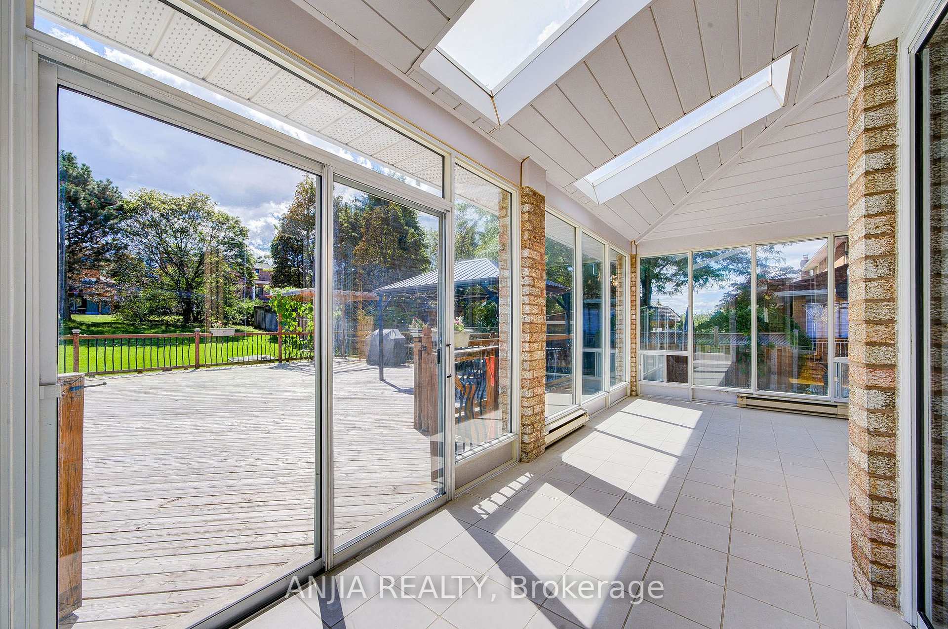 Photo 17 of 63 Beckenridge Drive, Markham, Milliken Mills East — HOMEH