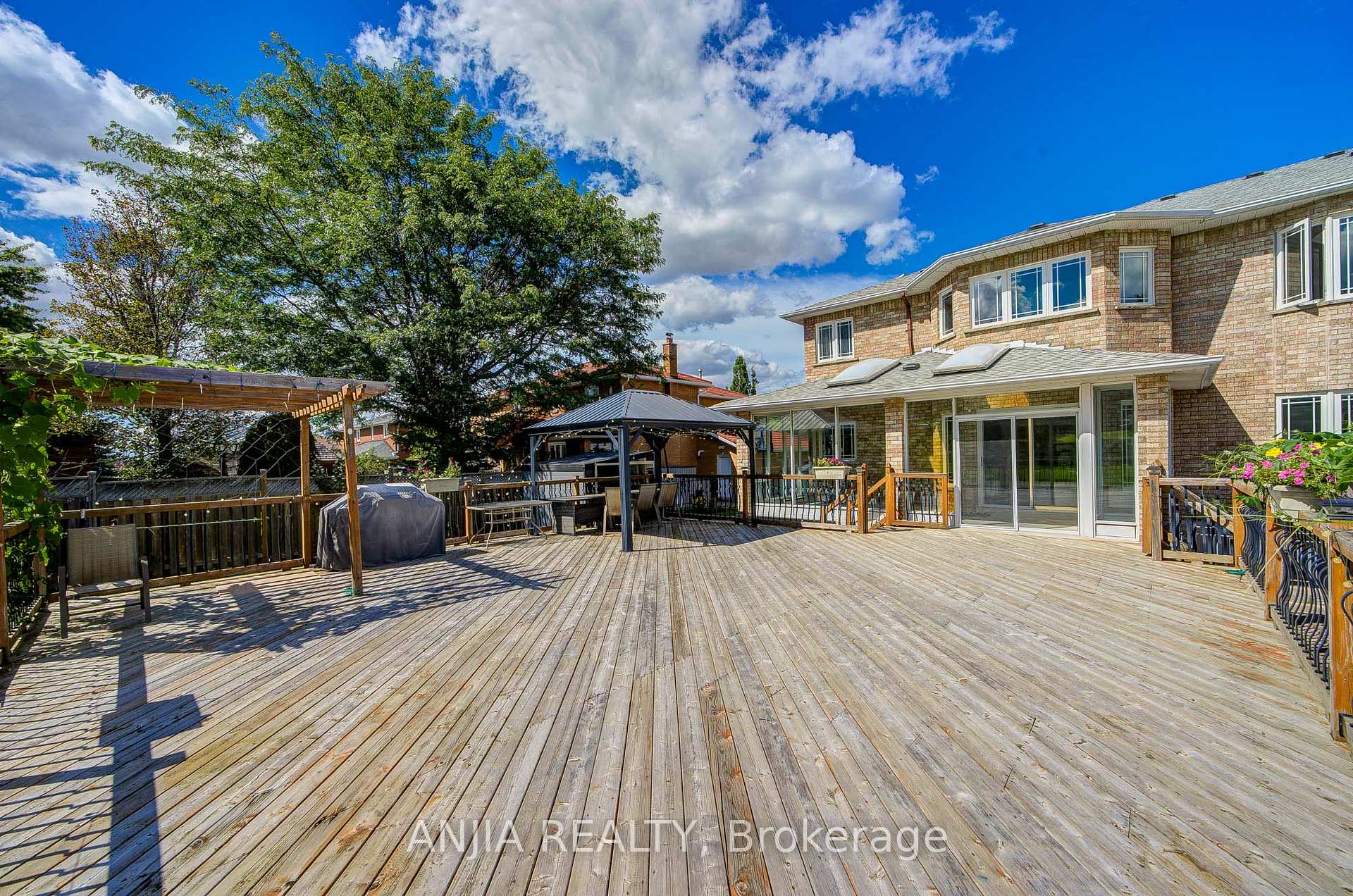 Photo 48 of 63 Beckenridge Drive, Markham, Milliken Mills East — HOMEH