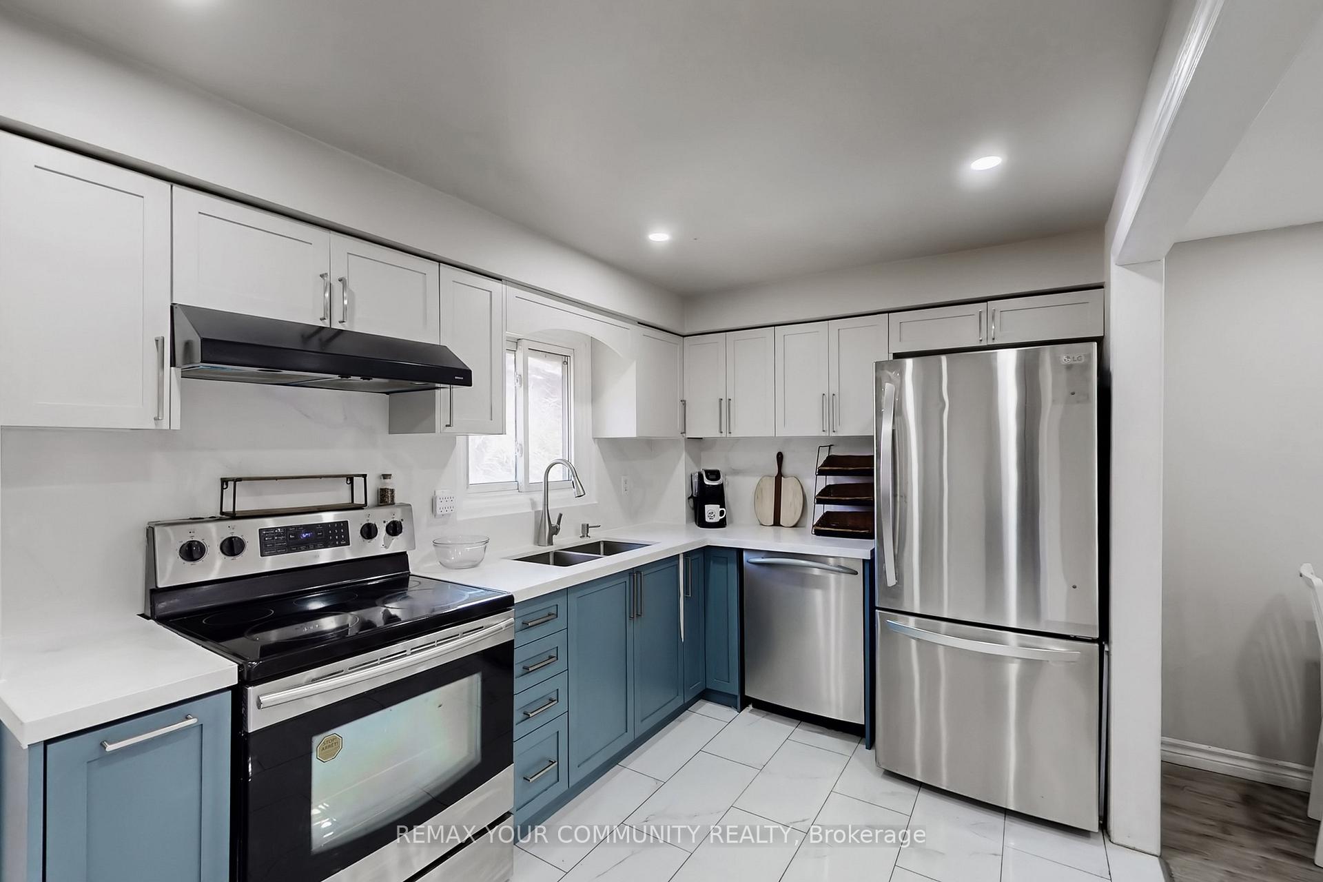 Photo 15 of Unit 16, 72 Ashglen Way, Markham, Unionville — HOMEH