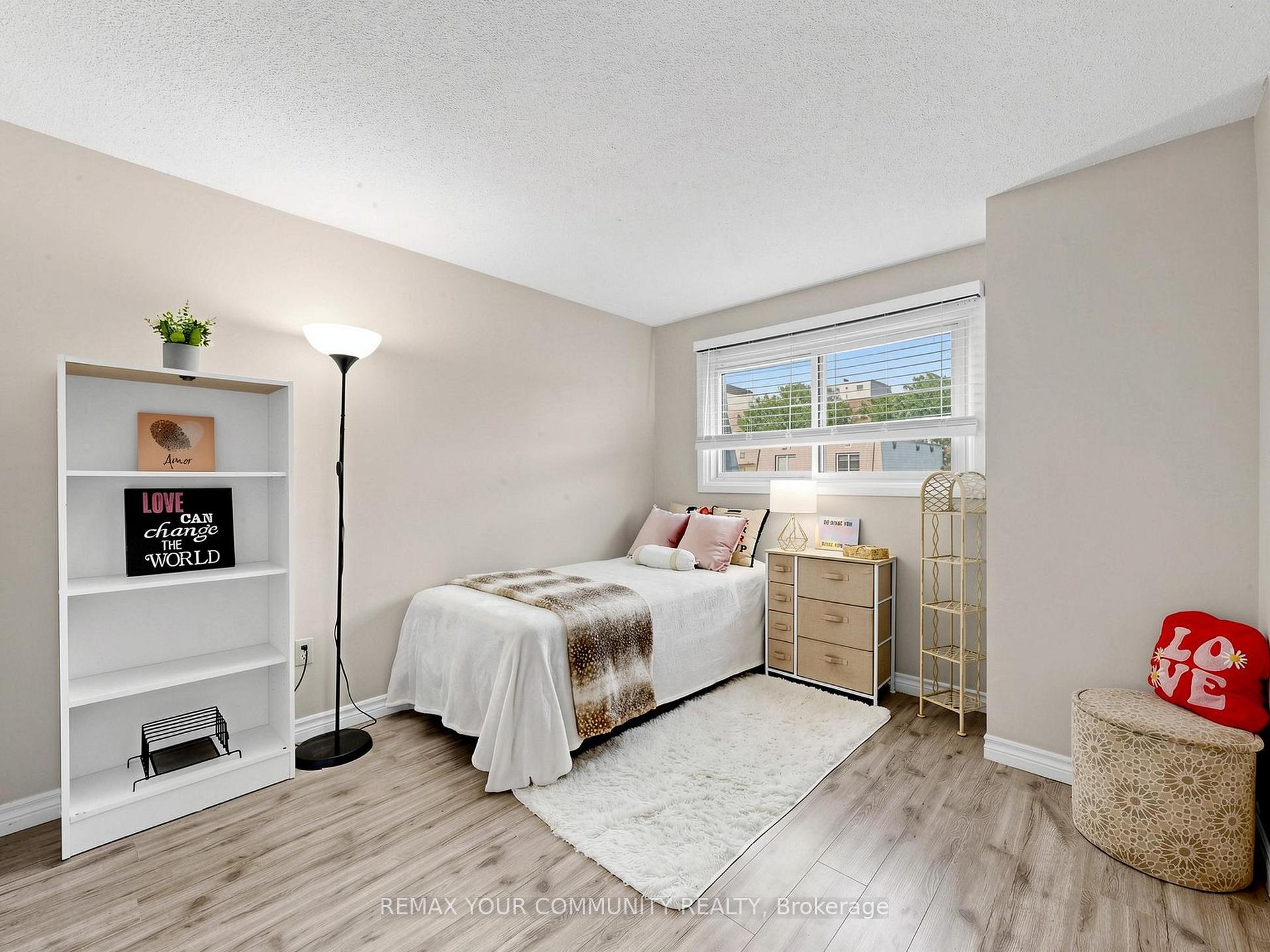 Photo 31 of Unit 16, 72 Ashglen Way, Markham, Unionville — HOMEH