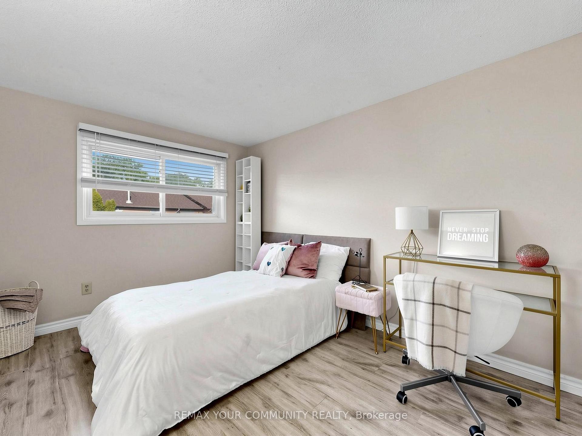 Photo 33 of Unit 16, 72 Ashglen Way, Markham, Unionville — HOMEH