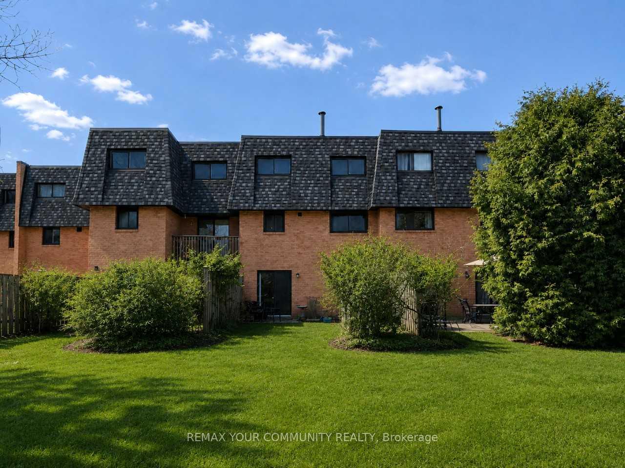 Photo 49 of Unit 16, 72 Ashglen Way, Markham, Unionville — HOMEH