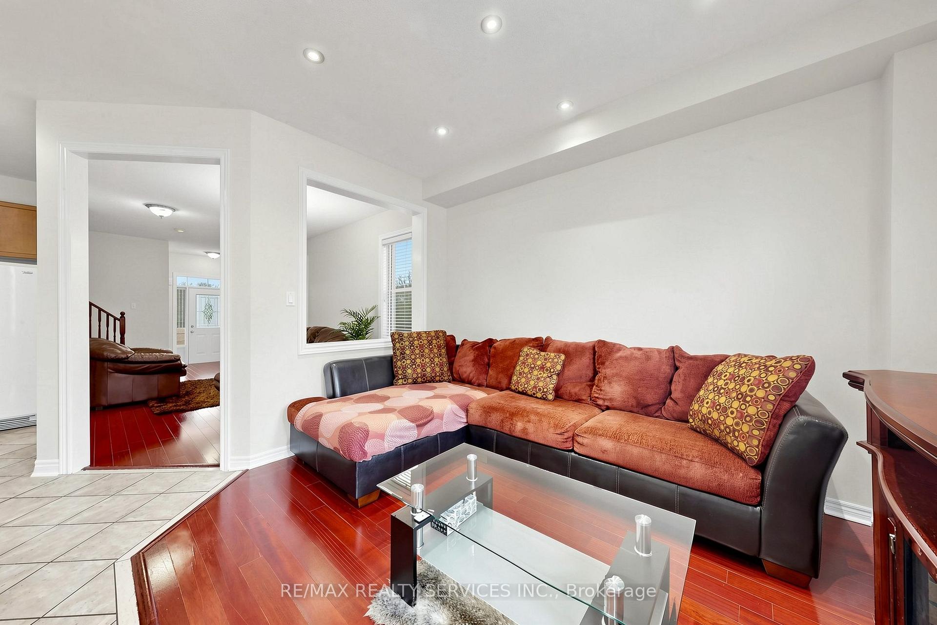 Photo 17 of 50 Rocky Point Crescent, Brampton, Madoc — HOMEH