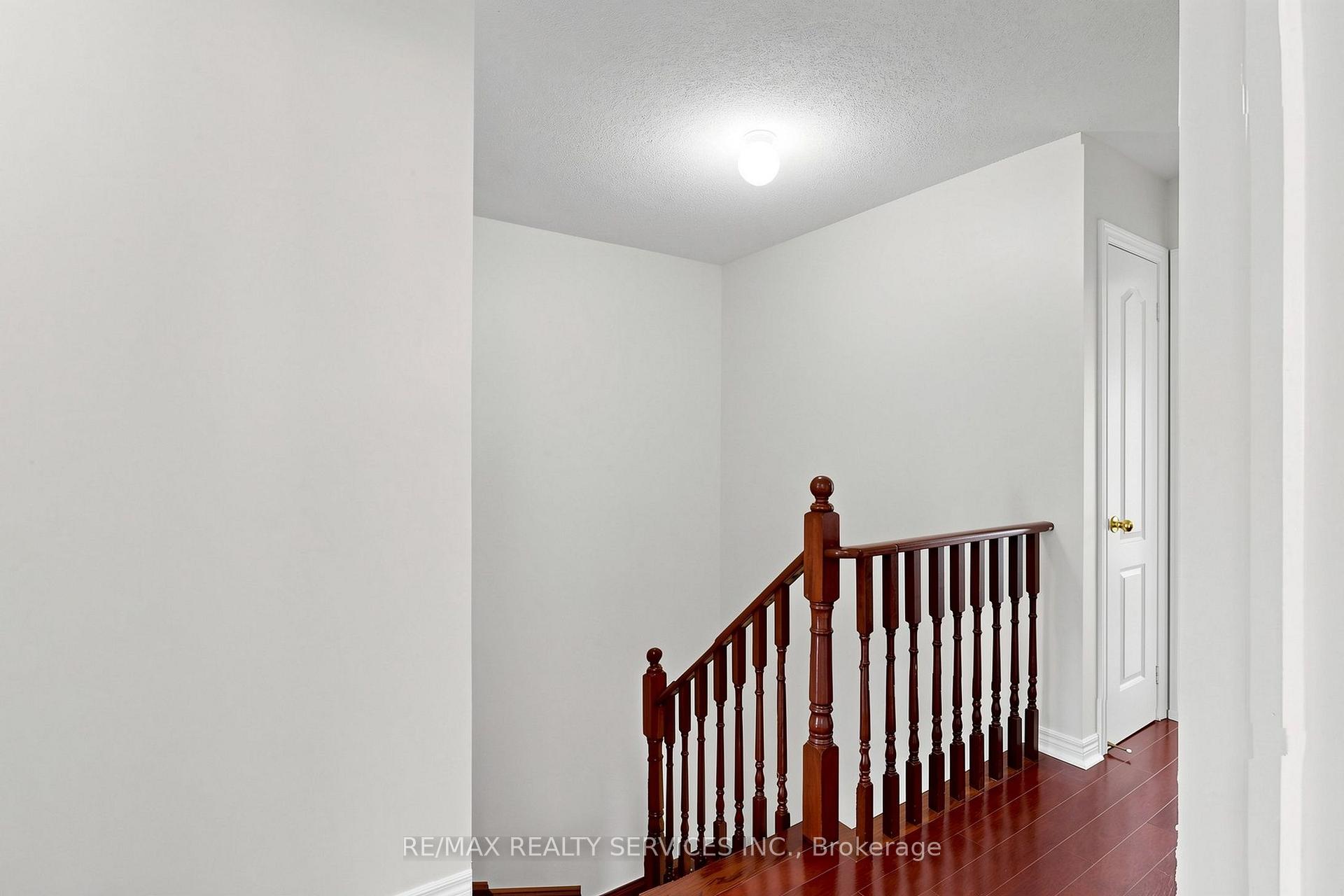 Photo 20 of 50 Rocky Point Crescent, Brampton, Madoc — HOMEH