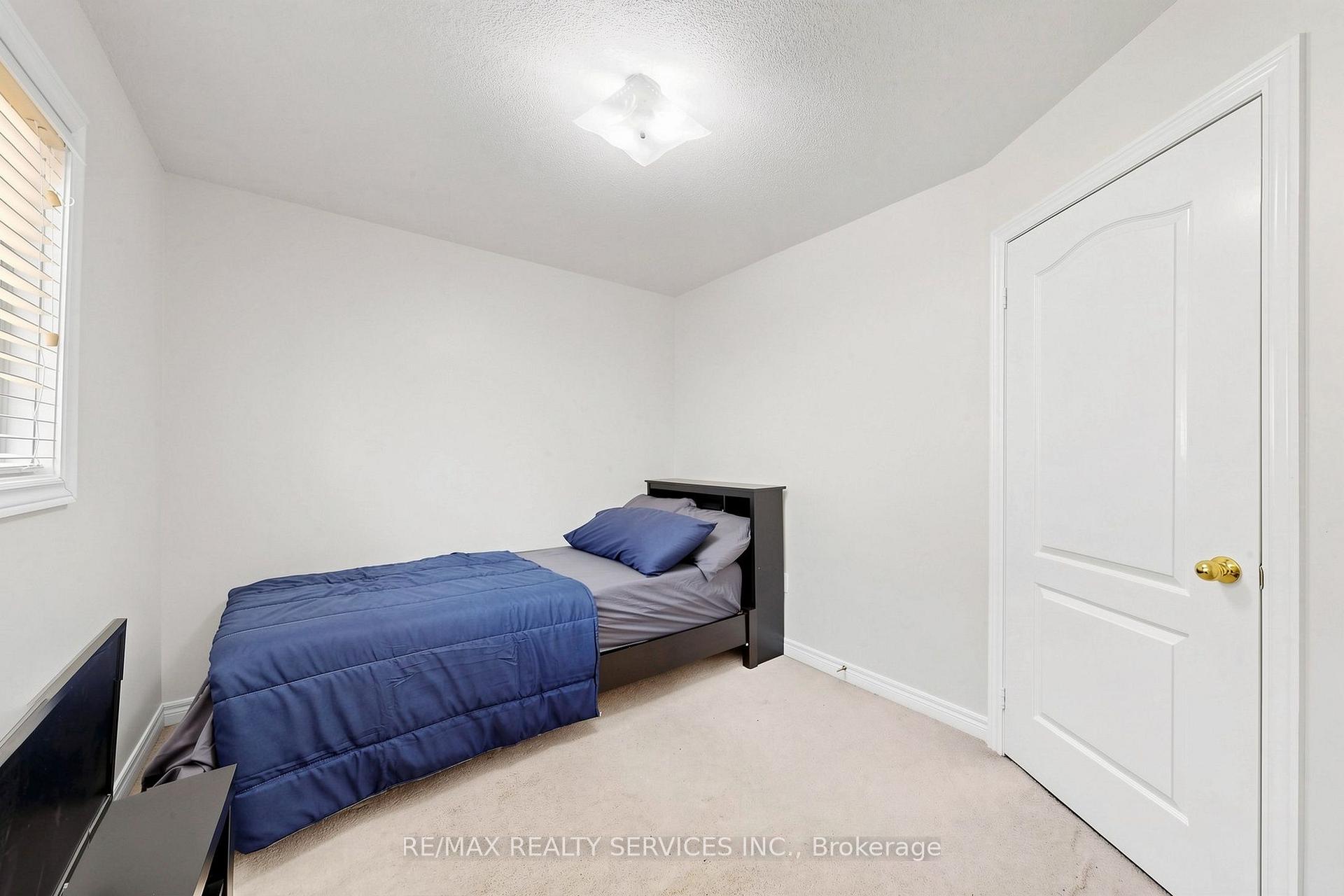Photo 27 of 50 Rocky Point Crescent, Brampton, Madoc — HOMEH