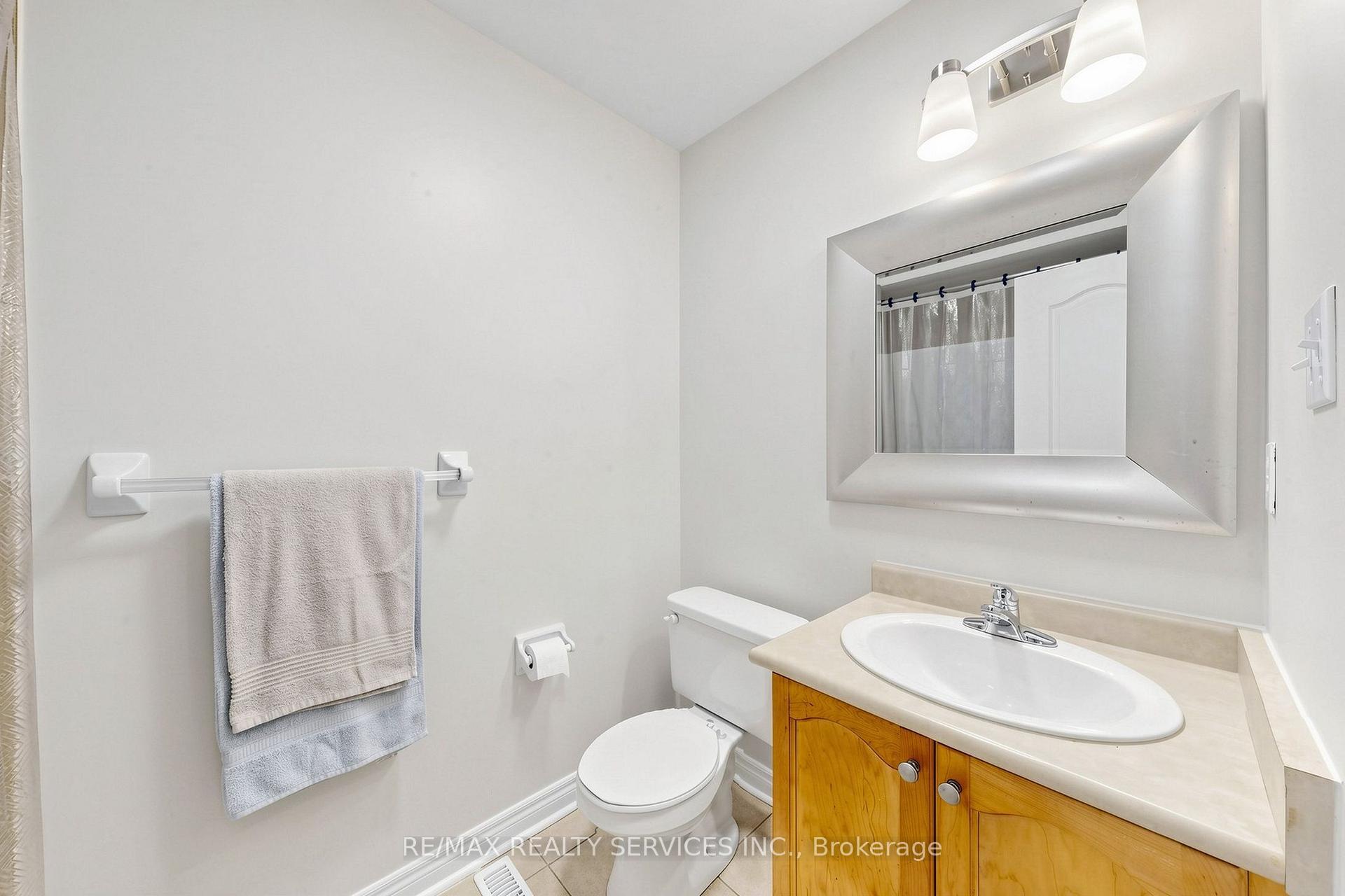 Photo 29 of 50 Rocky Point Crescent, Brampton, Madoc — HOMEH