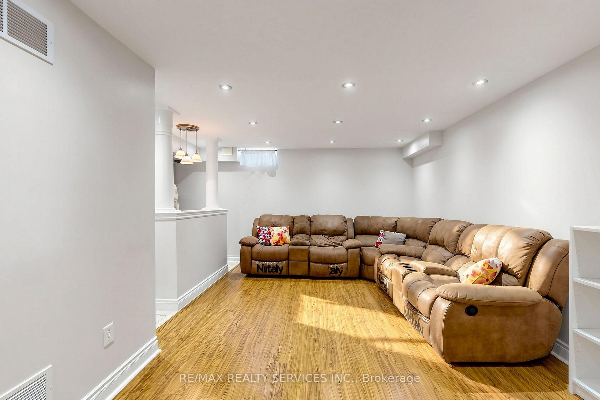 Photo 38 of 50 Rocky Point Crescent, Brampton, Madoc — HOMEH