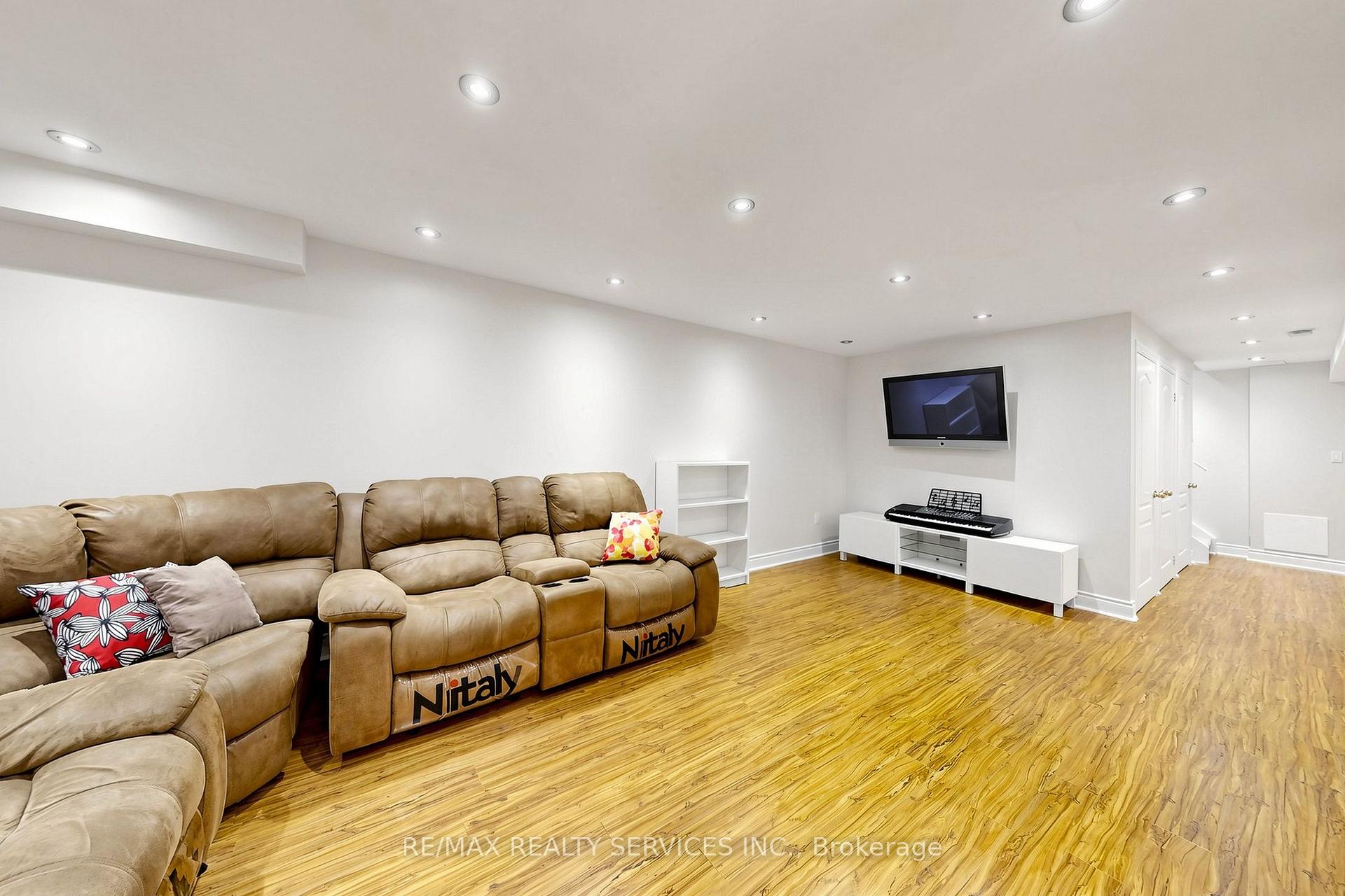 Photo 40 of 50 Rocky Point Crescent, Brampton, Madoc — HOMEH