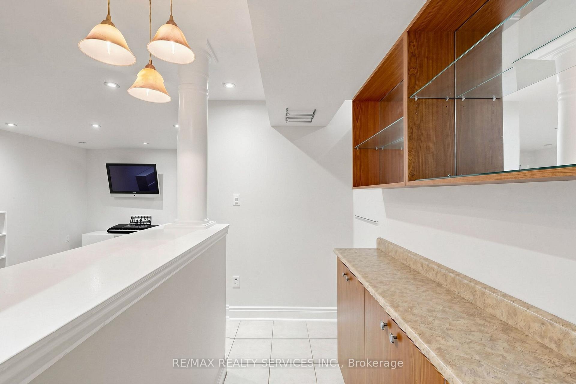 Photo 42 of 50 Rocky Point Crescent, Brampton, Madoc — HOMEH