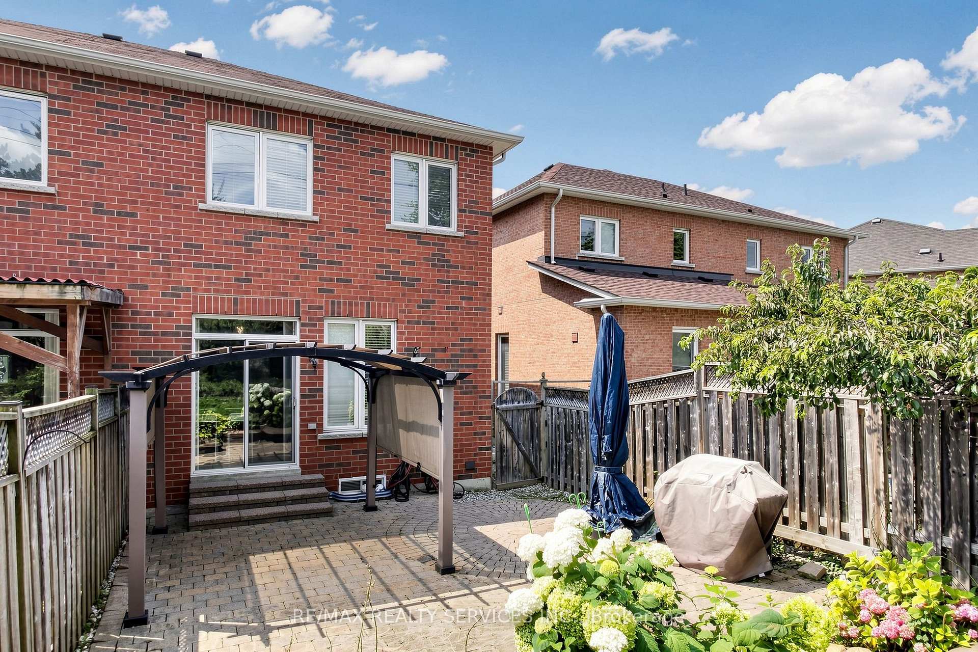 Photo 47 of 50 Rocky Point Crescent, Brampton, Madoc — HOMEH