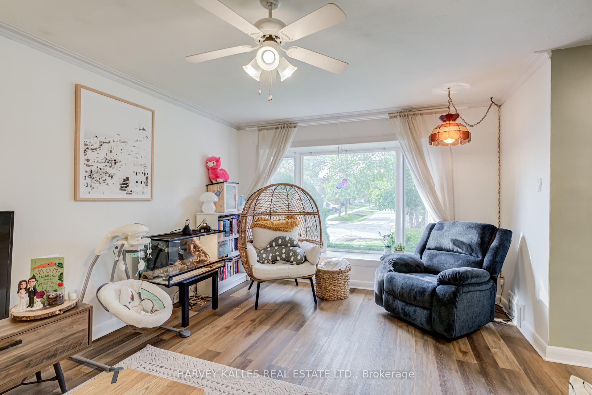 Photo 10 of 9 Sealcove Drive, Etobicoke, Etobicoke West Mall — HOMEH