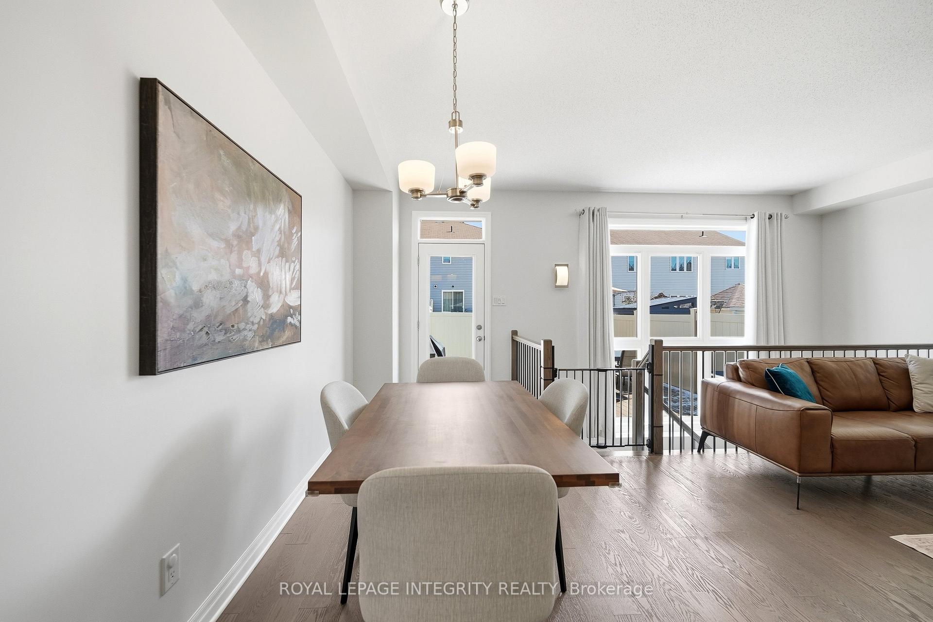 Photo 10 of 256 Gossamer Street, Ottawa, Mer Bleue/Bradley Estates/Anderson Park — HOMEH