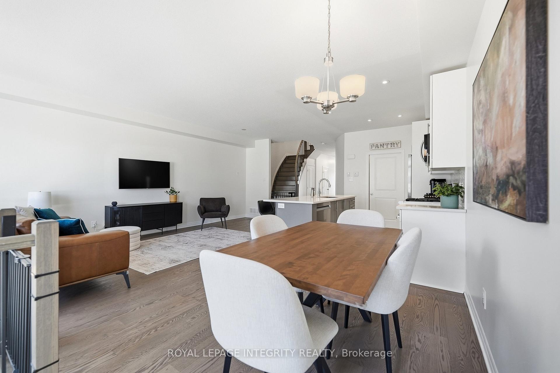 Photo 12 of 256 Gossamer Street, Ottawa, Mer Bleue/Bradley Estates/Anderson Park — HOMEH