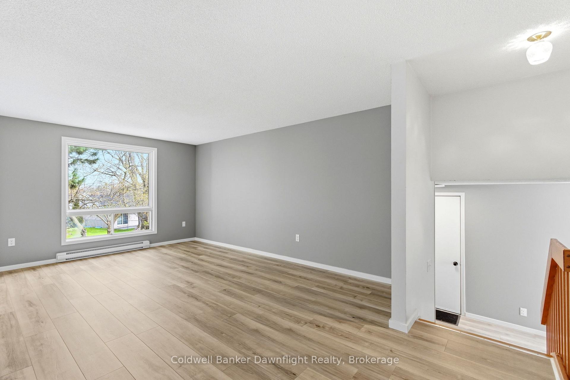 Photo 8 of 516 Maitland Court, North Huron, Wingham — HOMEH