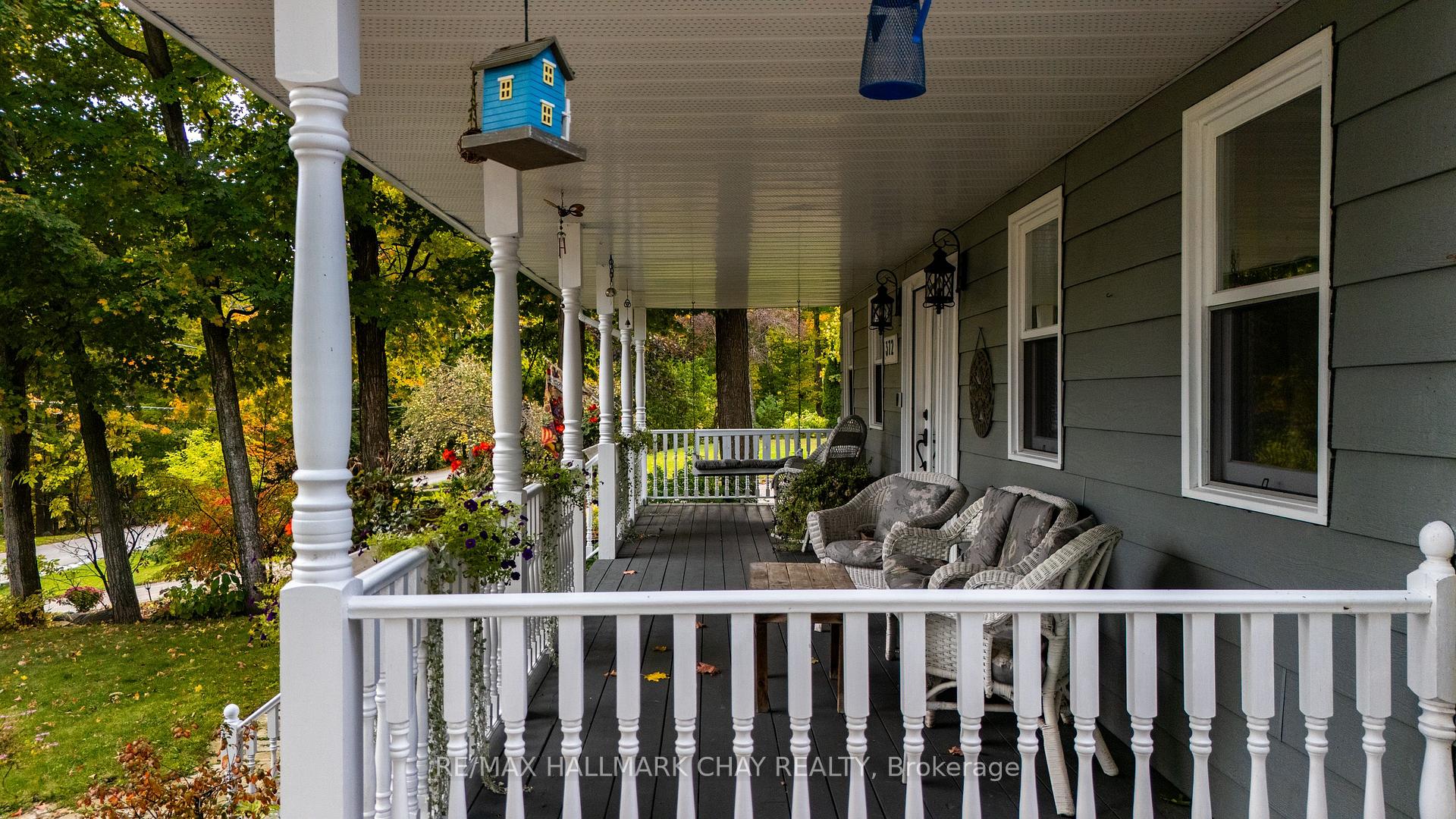 Photo 3 of 372 Lakewood Drive, Midland — HOMEH