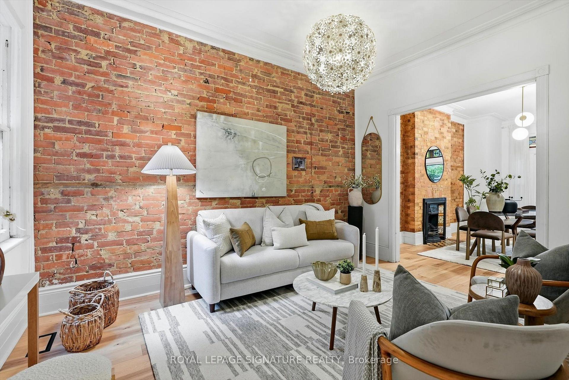 Photo 4 of 230 Dovercourt Road, Toronto, Little Portugal — HOMEH