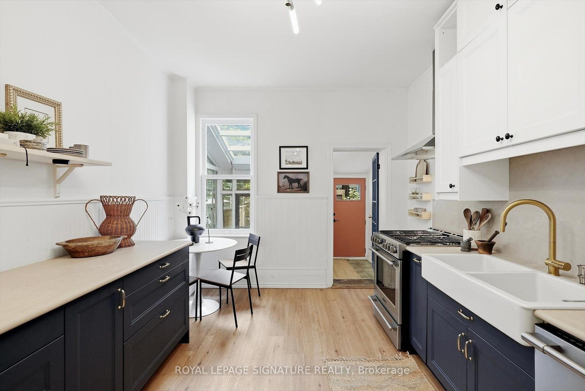 Photo 7 of 230 Dovercourt Road, Toronto, Little Portugal — HOMEH