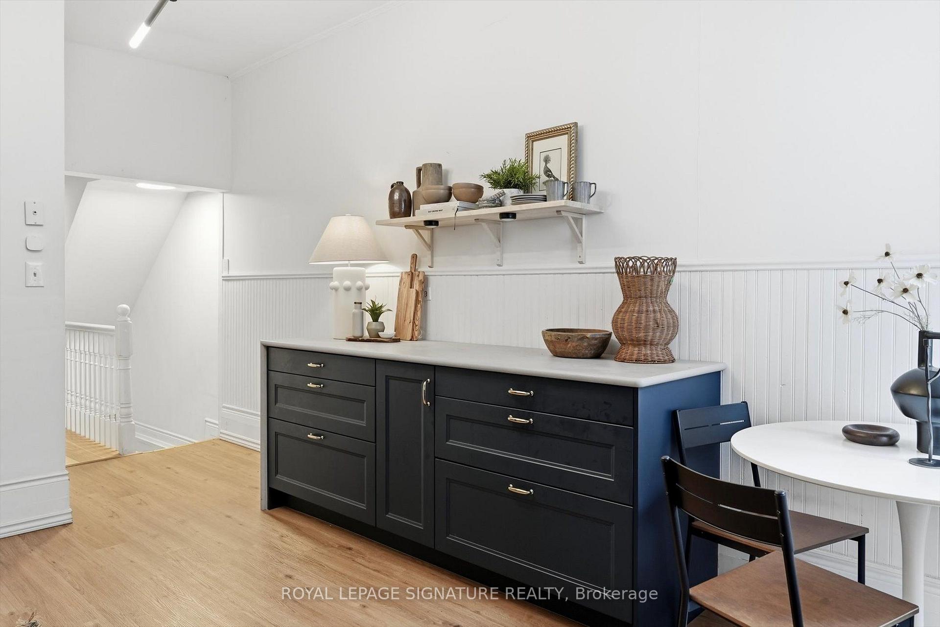 Photo 8 of 230 Dovercourt Road, Toronto, Little Portugal — HOMEH