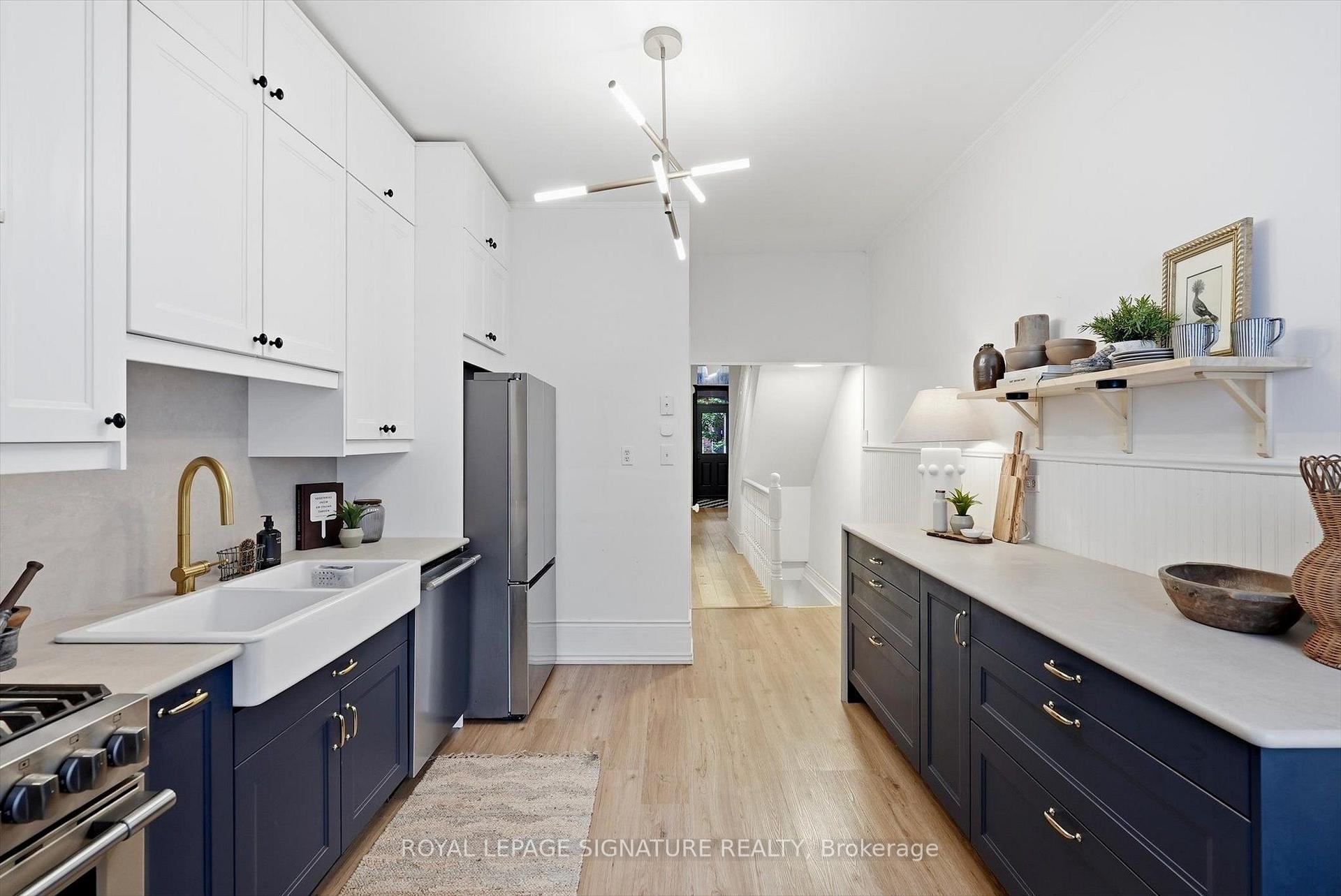Photo 9 of 230 Dovercourt Road, Toronto, Little Portugal — HOMEH