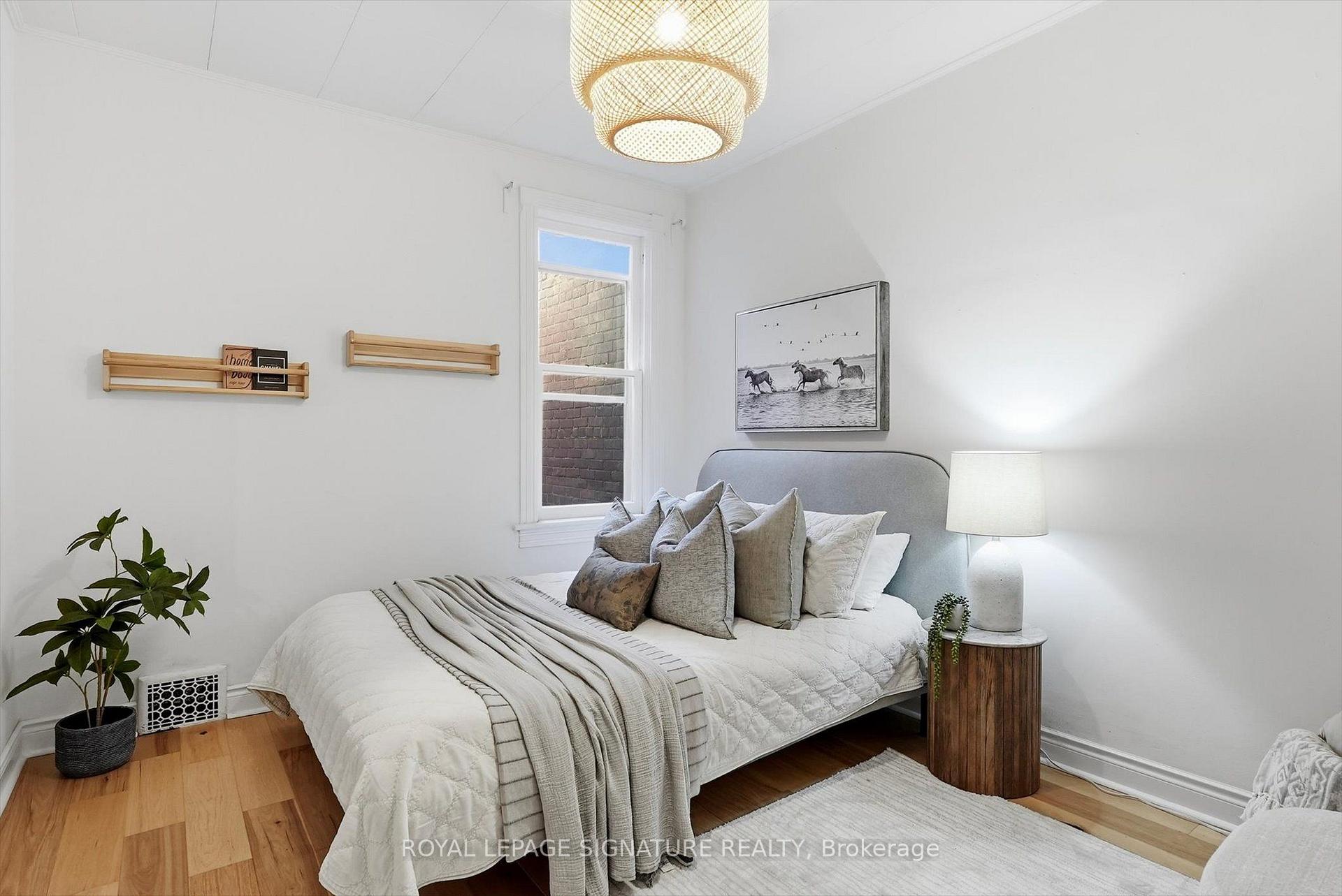 Photo 25 of 230 Dovercourt Road, Toronto, Little Portugal — HOMEH