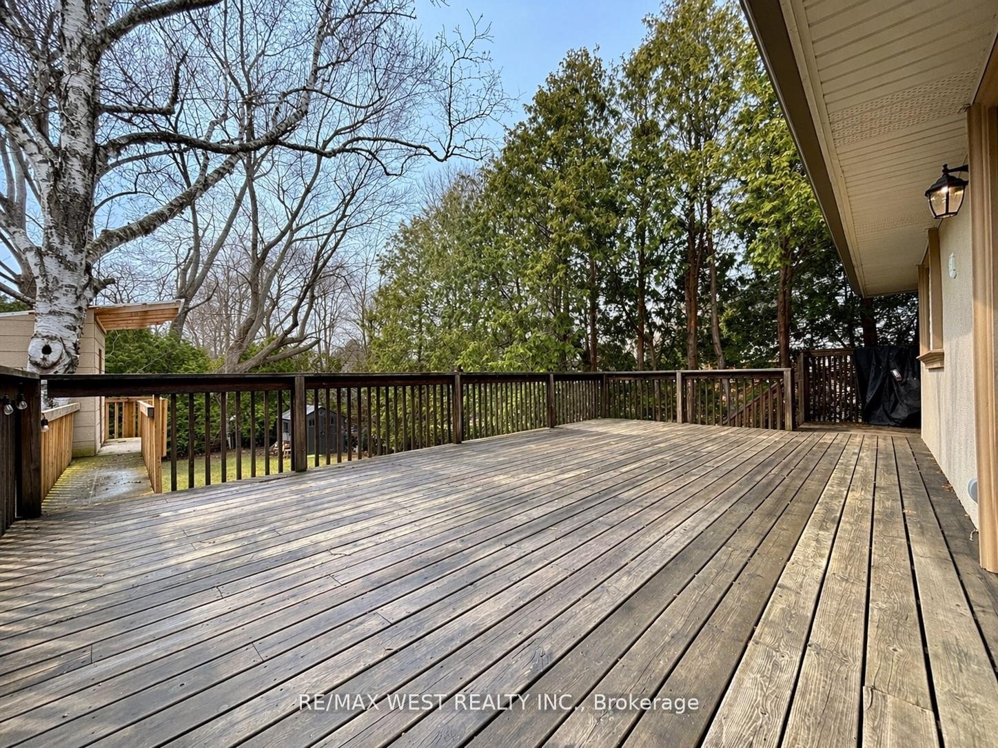 Photo 8 of 26 Hostein Drive, Hamilton, Ancaster — HOMEH