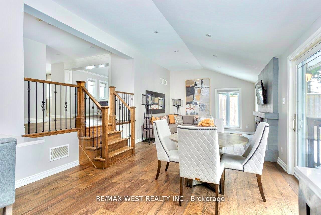 Photo 10 of 26 Hostein Drive, Hamilton, Ancaster — HOMEH