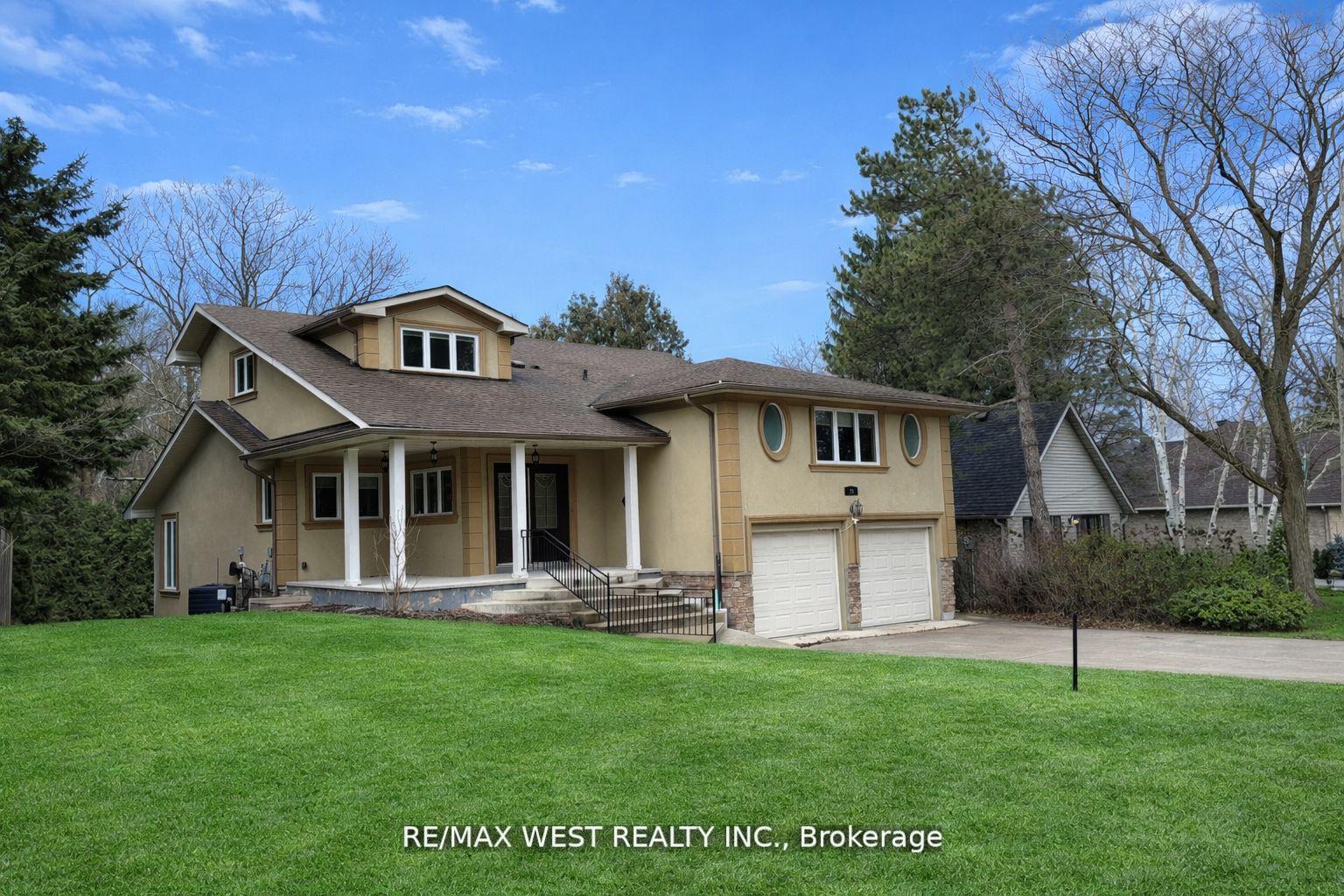 Photo 15 of 26 Hostein Drive, Hamilton, Ancaster — HOMEH