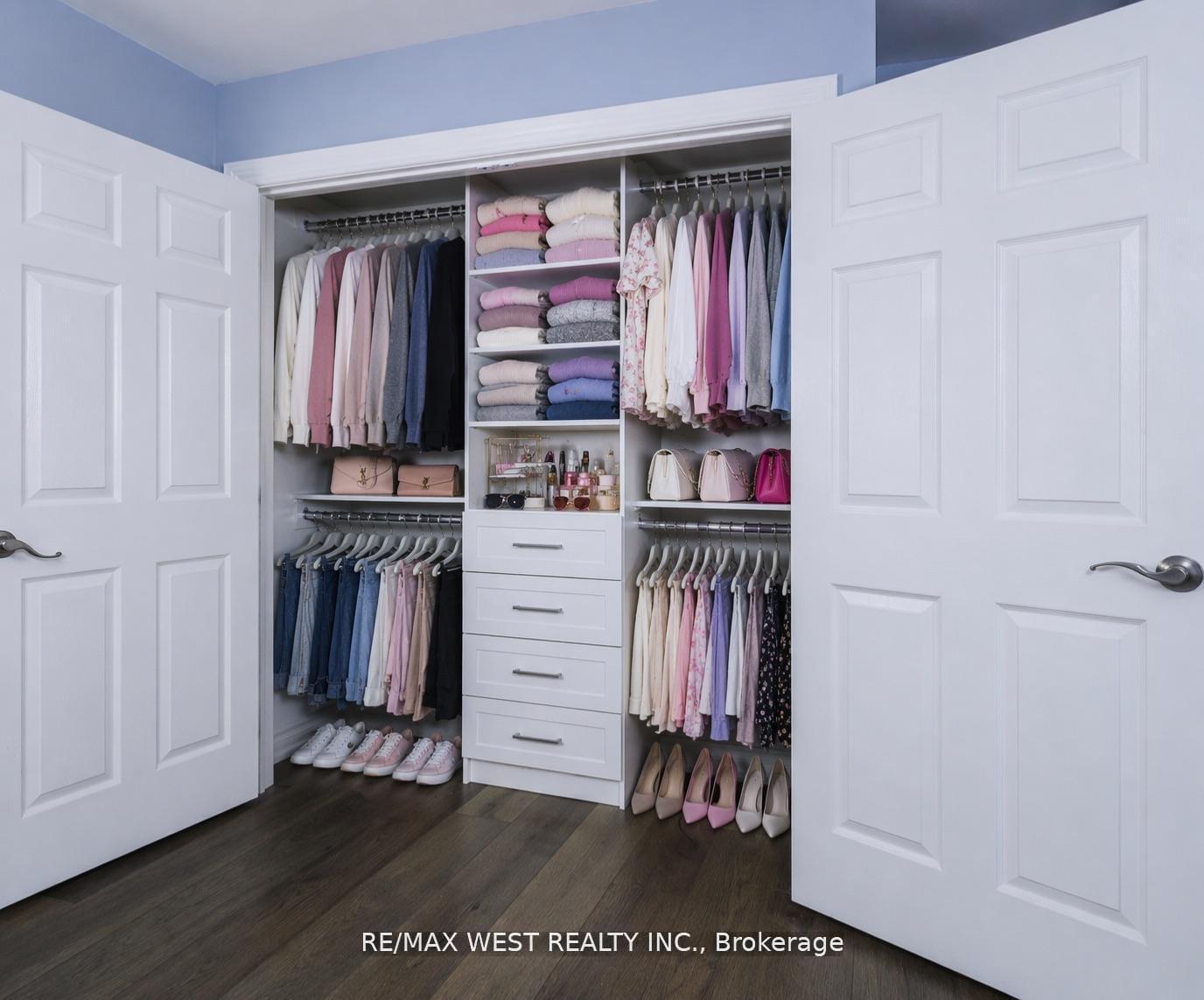 Photo 23 of 26 Hostein Drive, Hamilton, Ancaster — HOMEH