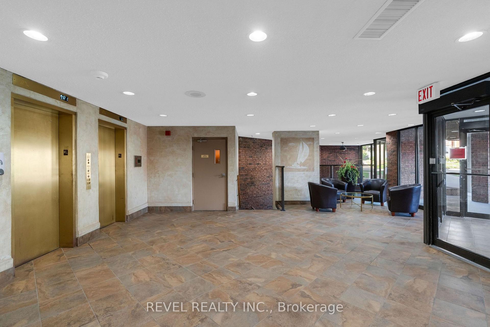 Photo 2 of Unit 305, 181 Collier Street, Barrie, North Shore — HOMEH